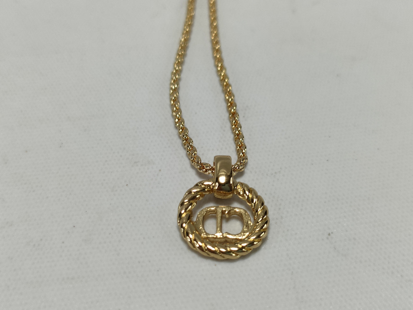 Dior Dior Twist Circle Logo Necklace Gold Necklace