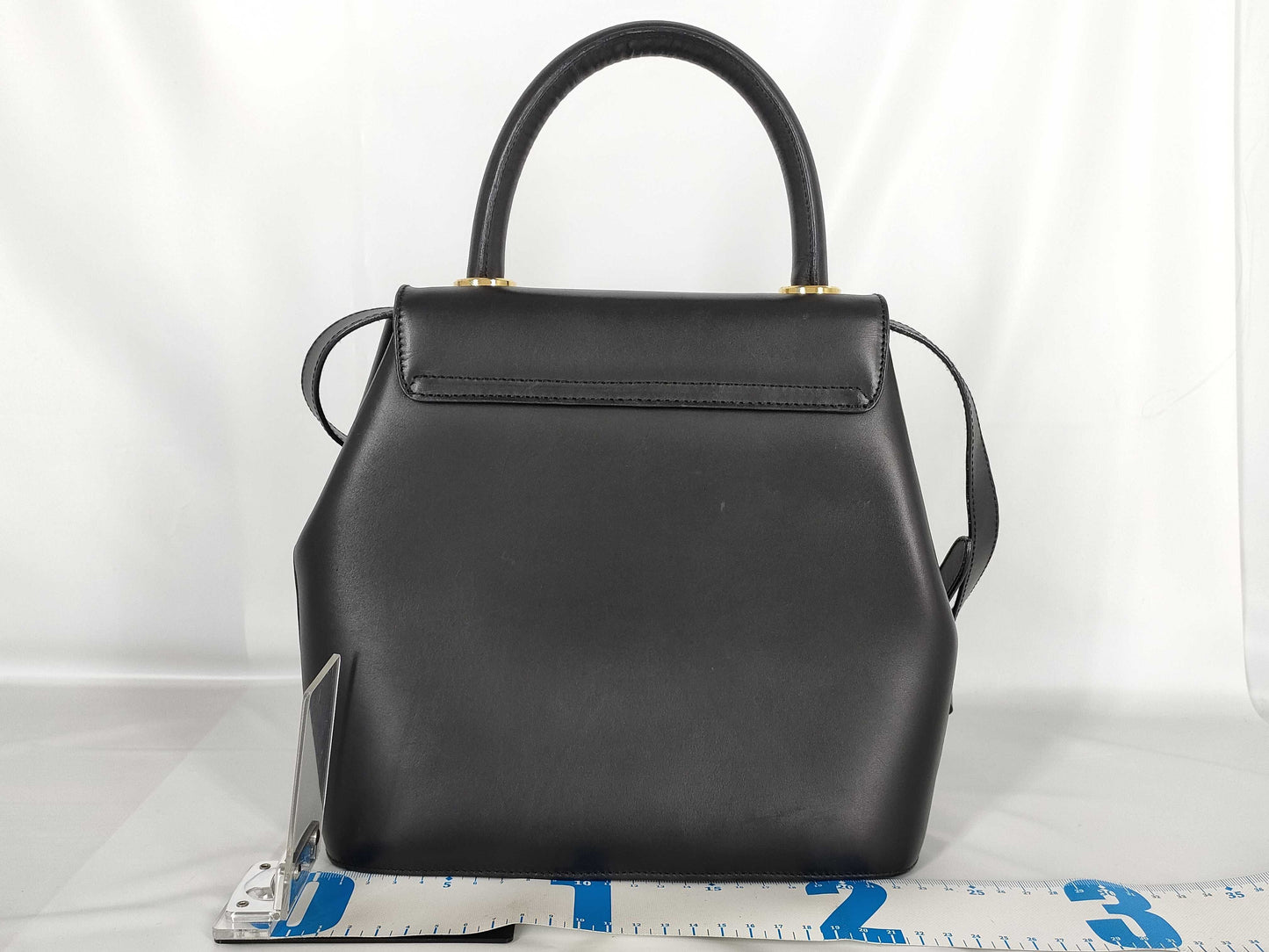 Salvatore Ferragamo Calf Leather Shoulder Handbag