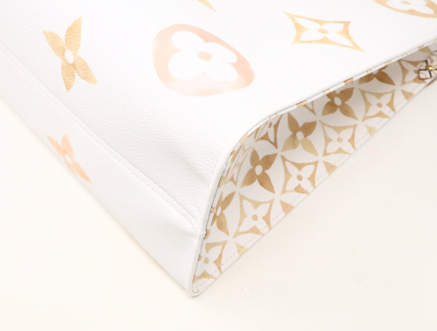 LOUIS VUITTON Monogram Giant On-the-Go MM M22975 Shoulder Bag