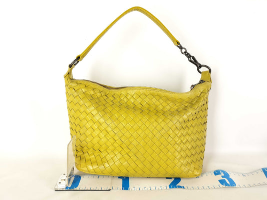 BOTTEGA VENETA Intrecciato One-Shoulder Accessory Pouch Shoulder Bag