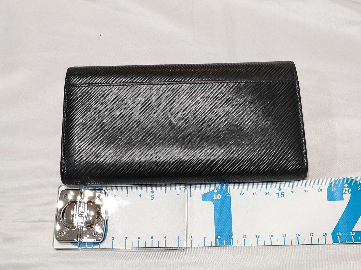 LOUIS VUITTON Epi Portefeuille Sarah Black Long Wallet M64322 Wallet