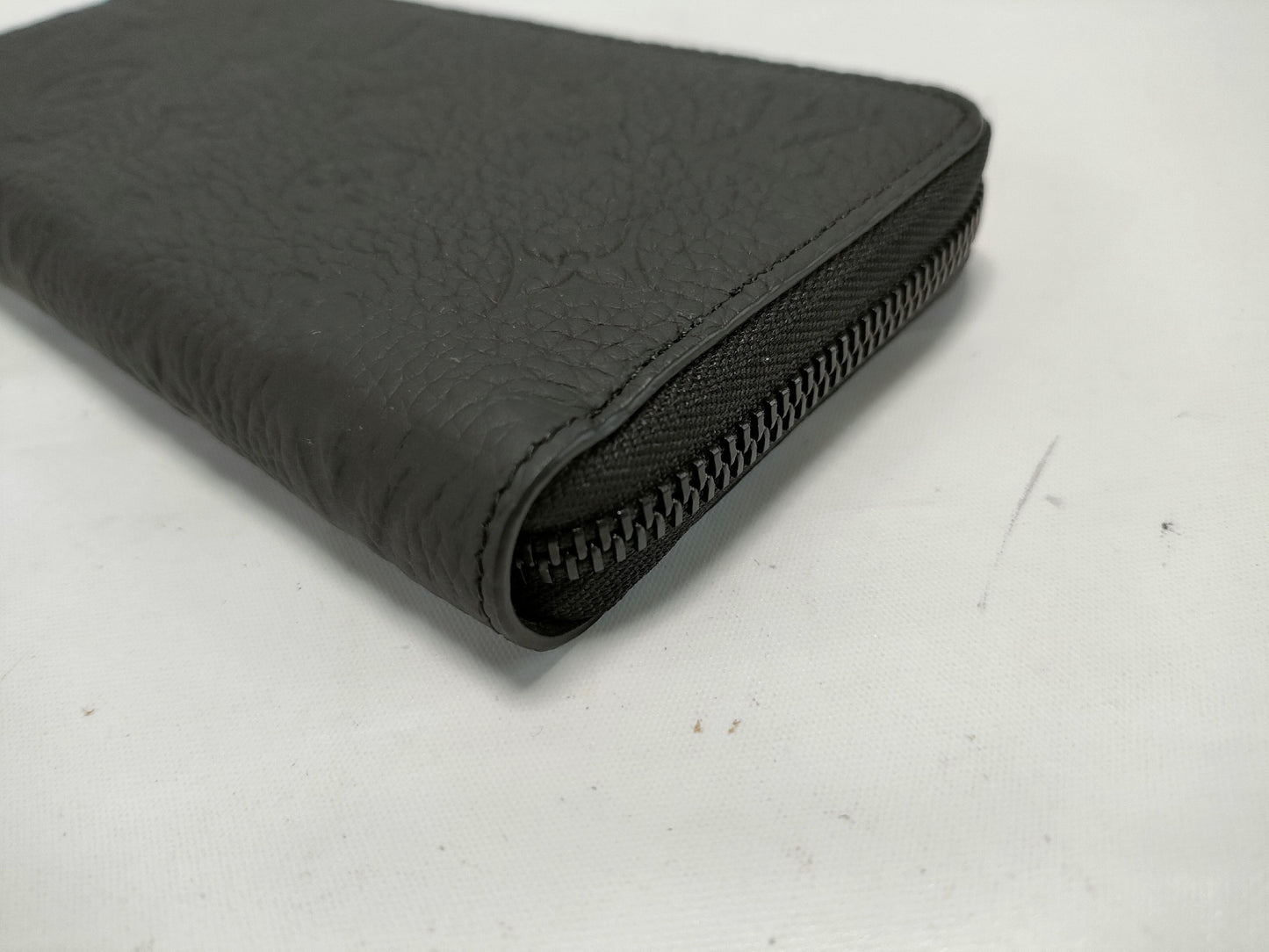 LOUIS VUITTON Monogram Taurillon Zippy Wallet Horizontal M11721 Wallet