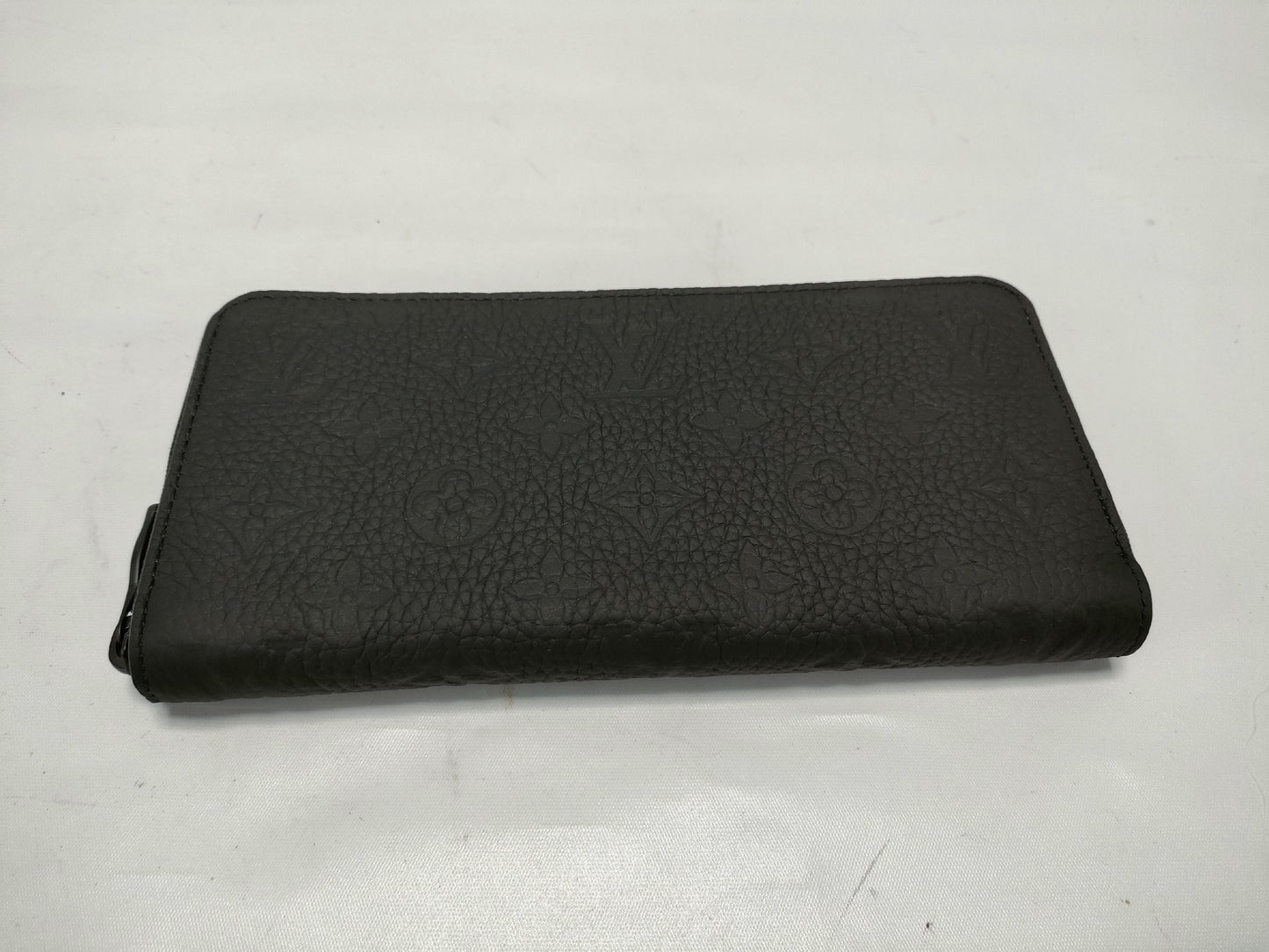 LOUIS VUITTON Monogram Taurillon Zippy Wallet Horizontal M11721 Wallet