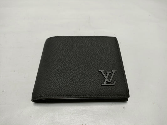 LOUIS VUITTON Portefeuille Multiple M69829 Wallet
