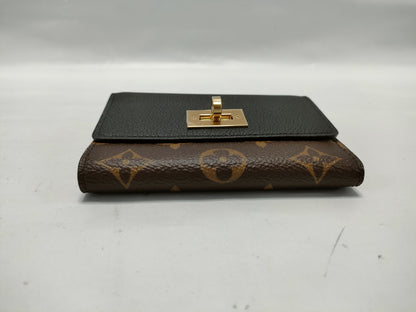 LOUIS VUITTON Portefeuille Victorine M82640 Wallet