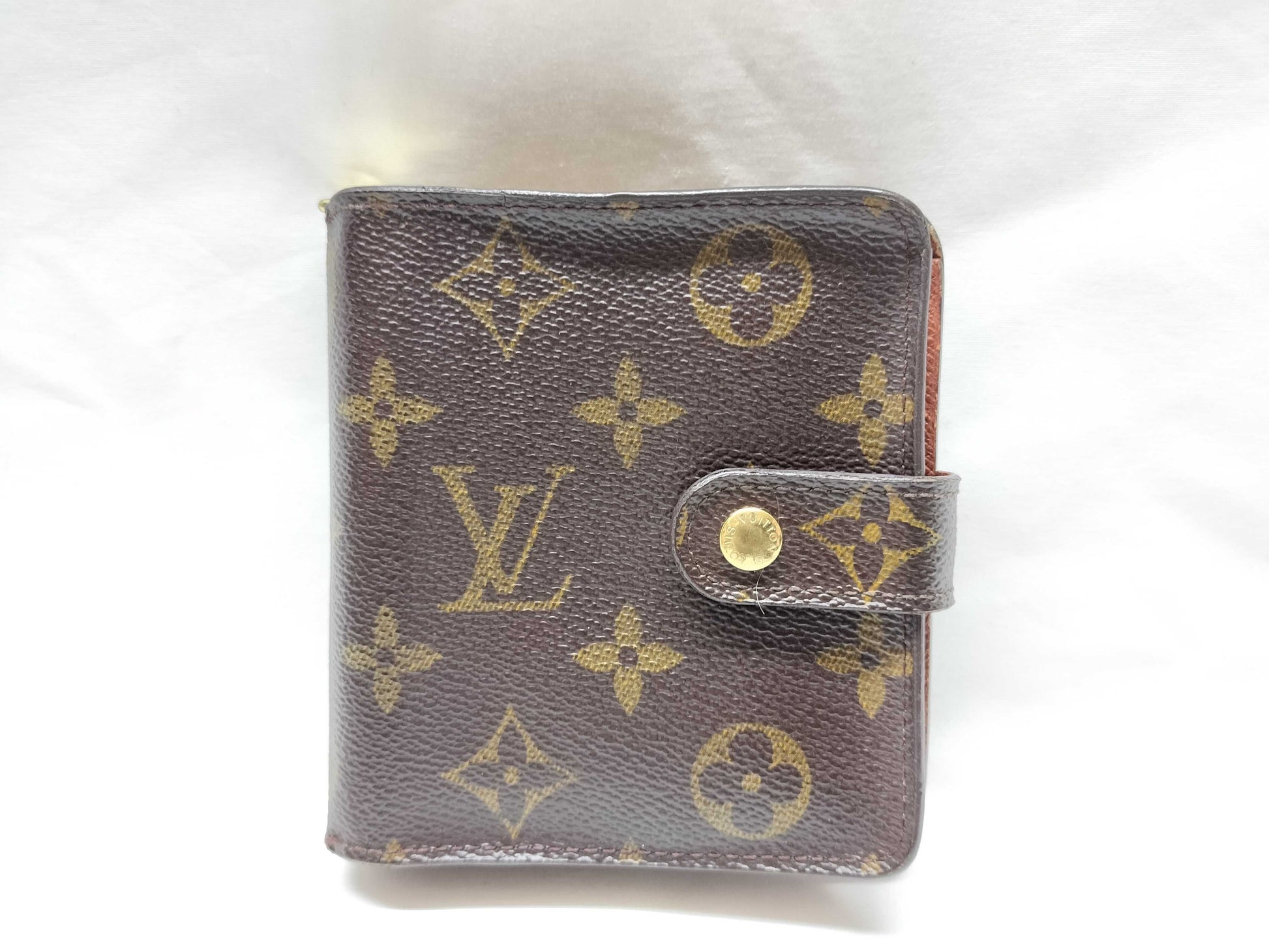 LOUIS VUITTON Monogram Wallet Louis Vuitton Wallet