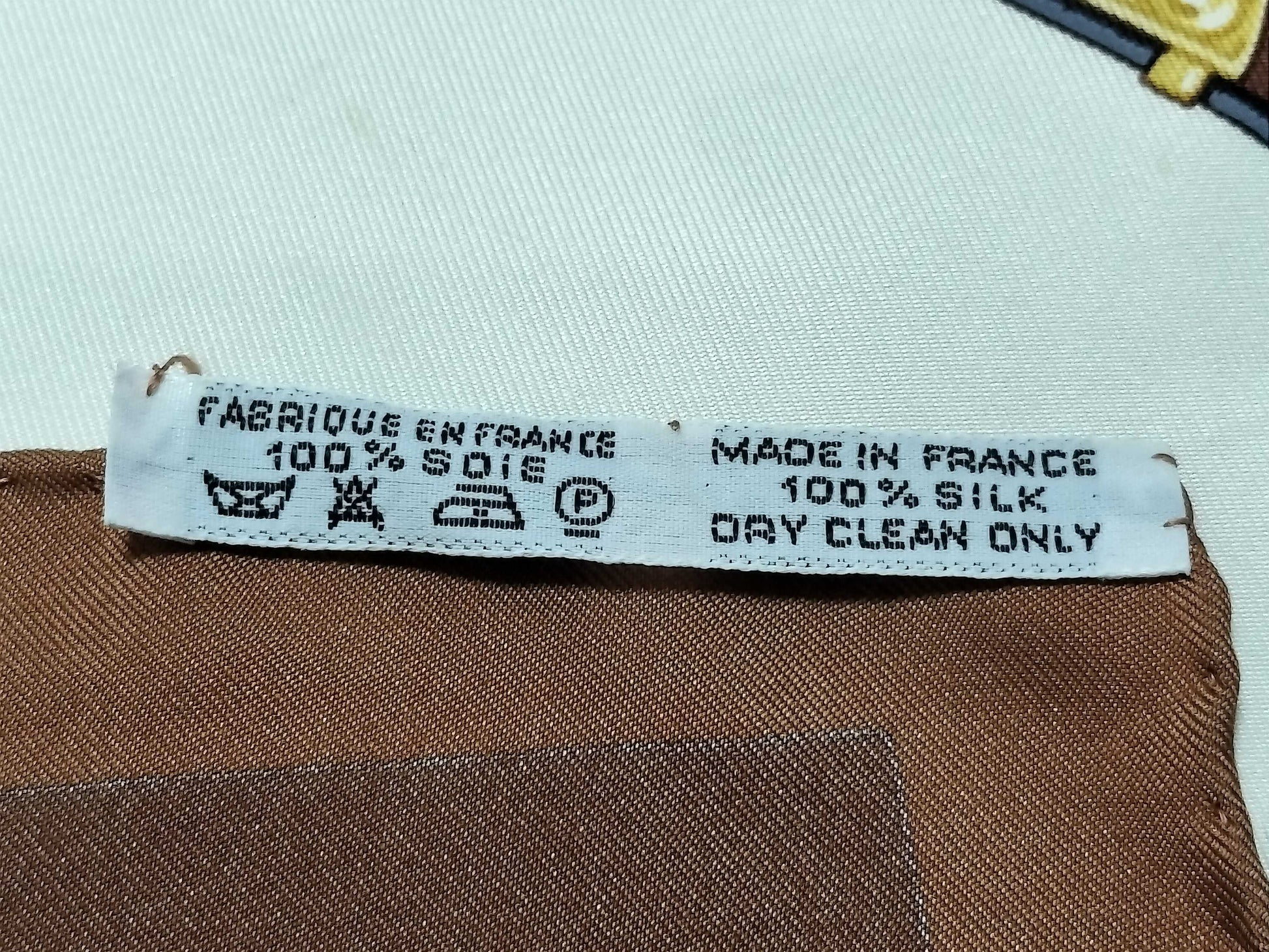 HERMES Carre HERMES Carre 90 Scarf Silk Scarf