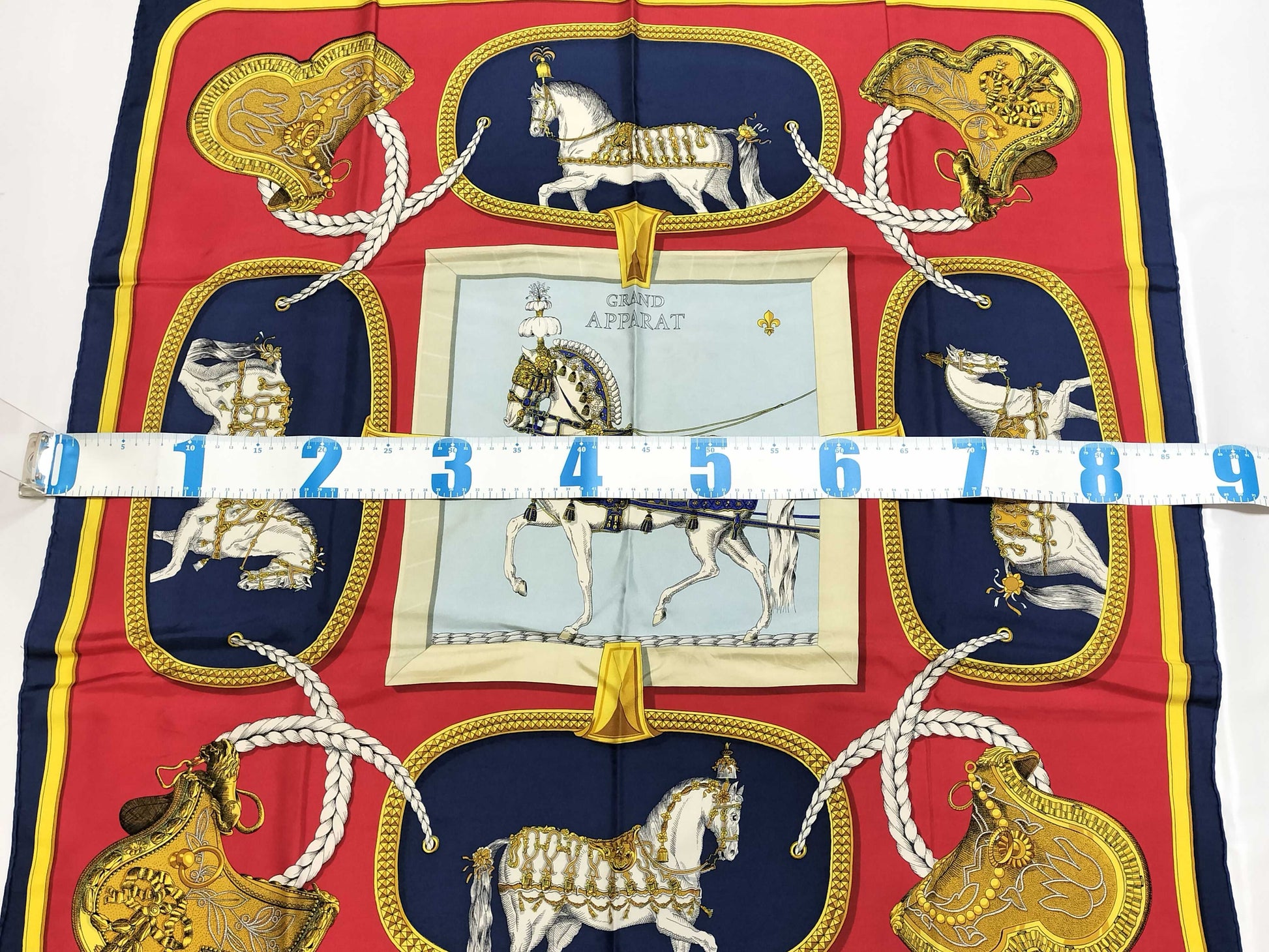 HERMES Carre HERMES Carre 90 Scarf Silk Scarf