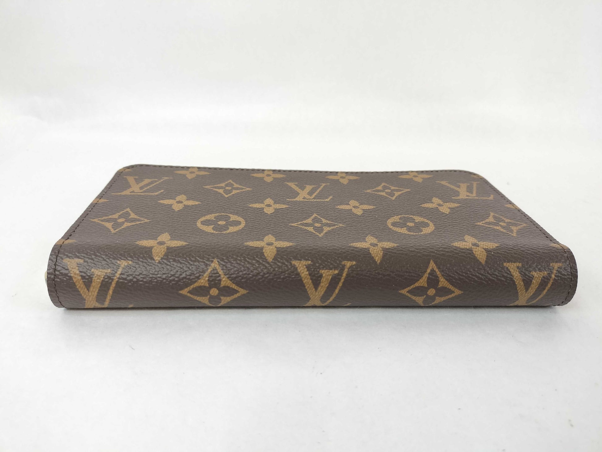 LOUIS VUITTON Monogram Zippy Wallet, Long Wallet with Round Zip, RFID Verified, Unused