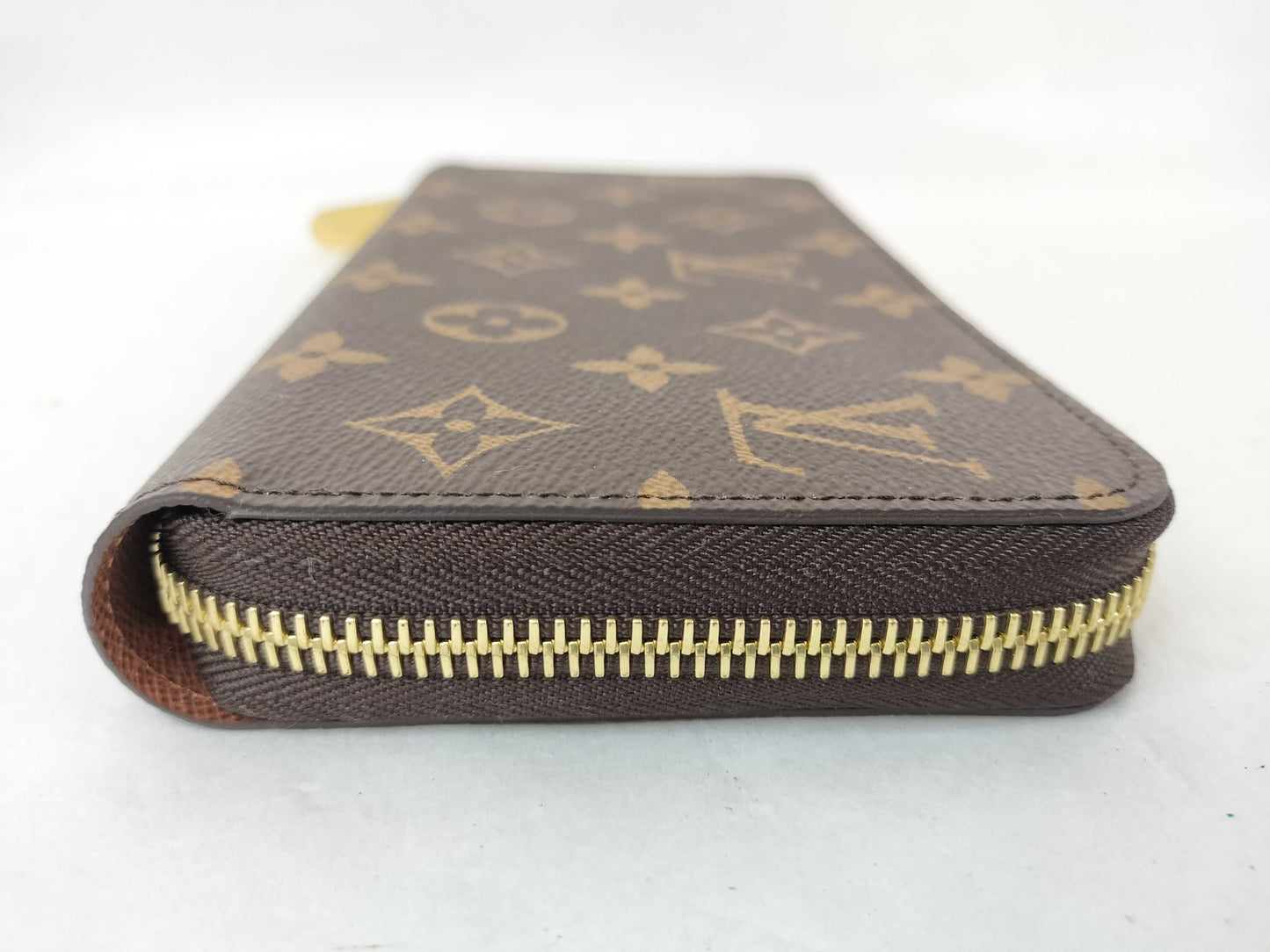 LOUIS VUITTON Monogram Zippy Wallet, Long Wallet with Round Zip, RFID Verified, Unused