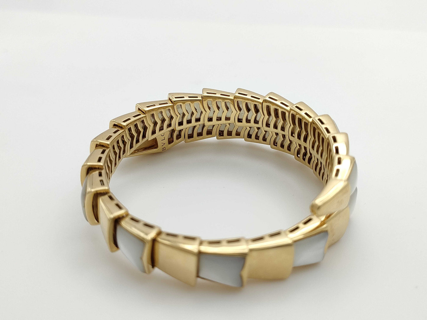 BVLGARI Serpenti Viper L Shell Yellow Gold Au750 58.5g Bracelet/Bangle 