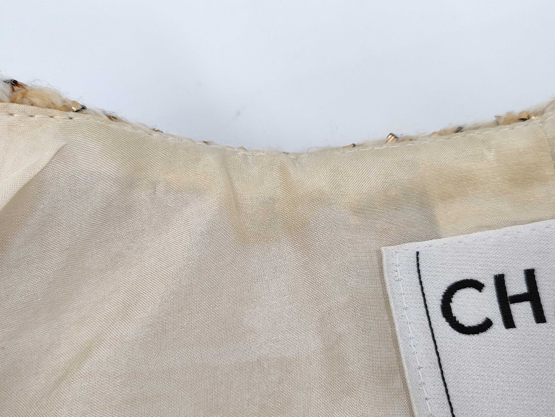 CHANEL 00A No-Collar Tweed Jacket with Stole P16174 Yellow 46