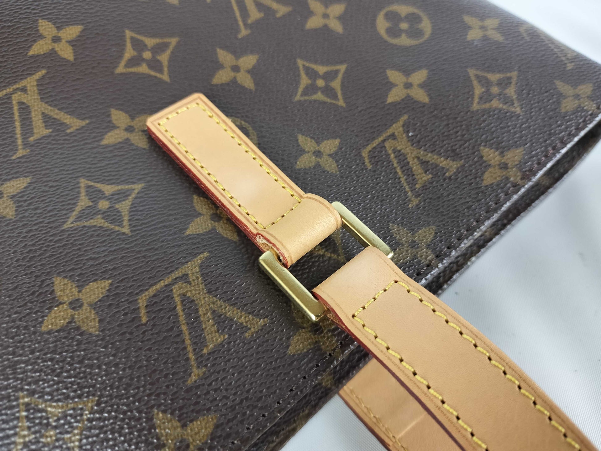 LOUIS VUITTON Monogram LV Tote Bag