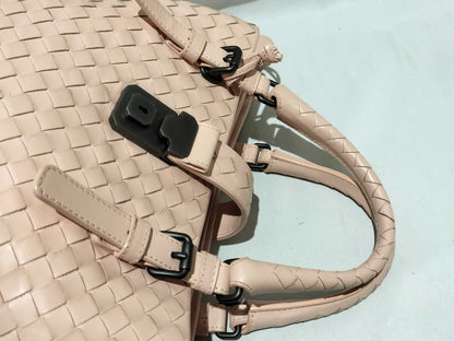 BOTTEGA VENETA Intrecciato Bottega Veneta Intrecciato Roma Handbag