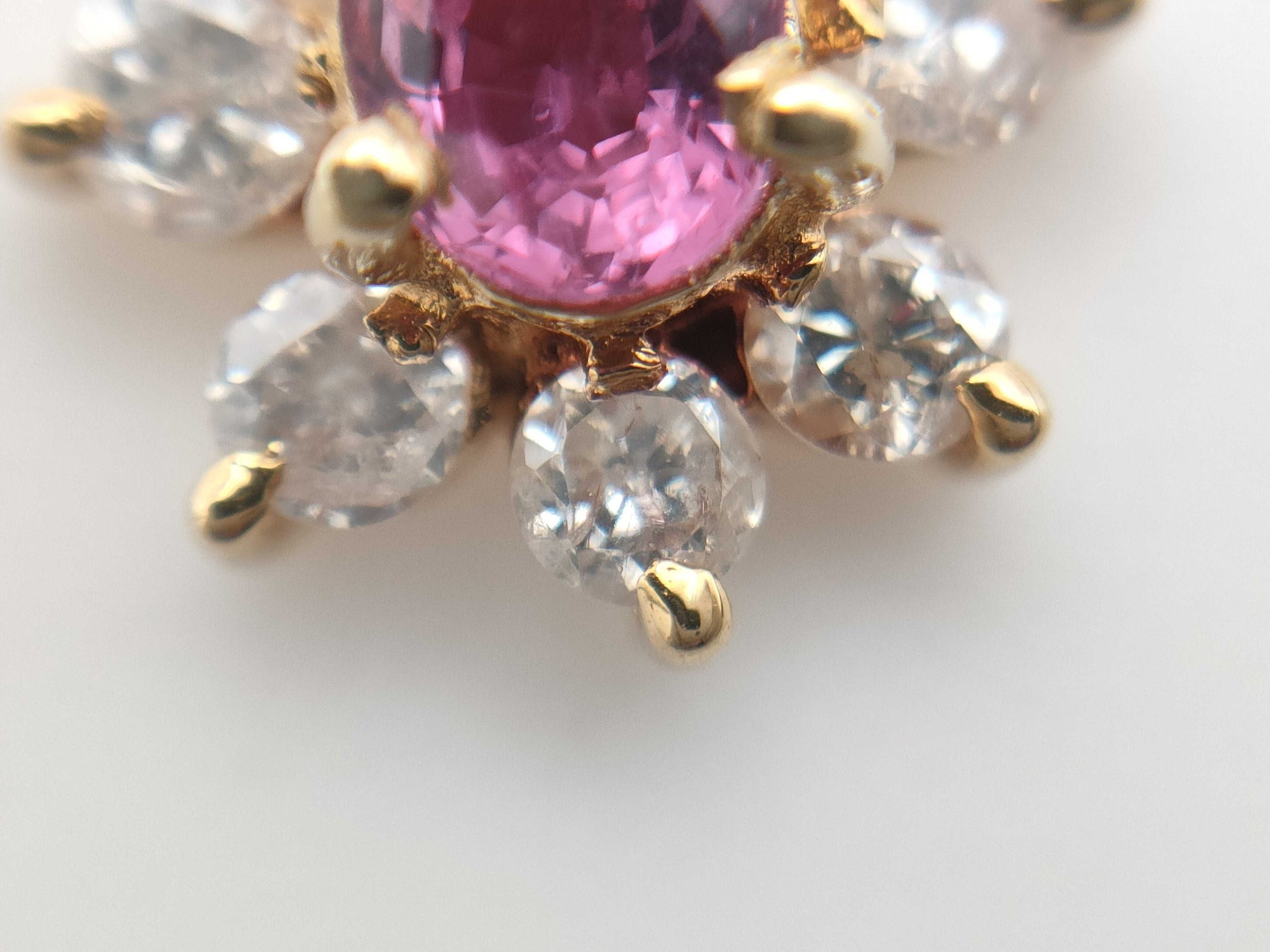 Ruby and Diamond 18K Gold Pendant Top 0.8g