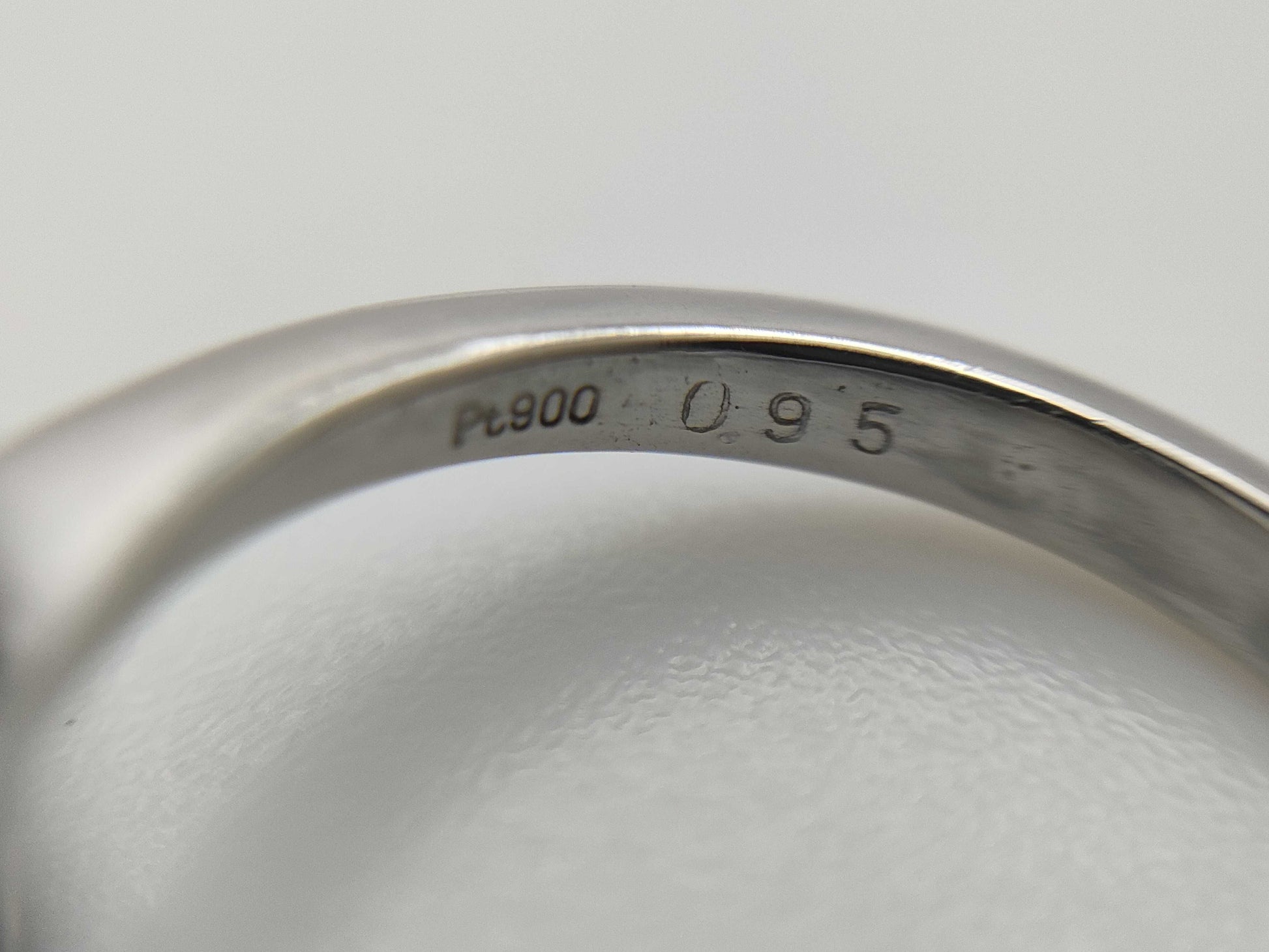 S 0.95ct D 0.21ct PT900 3.6g Ring 