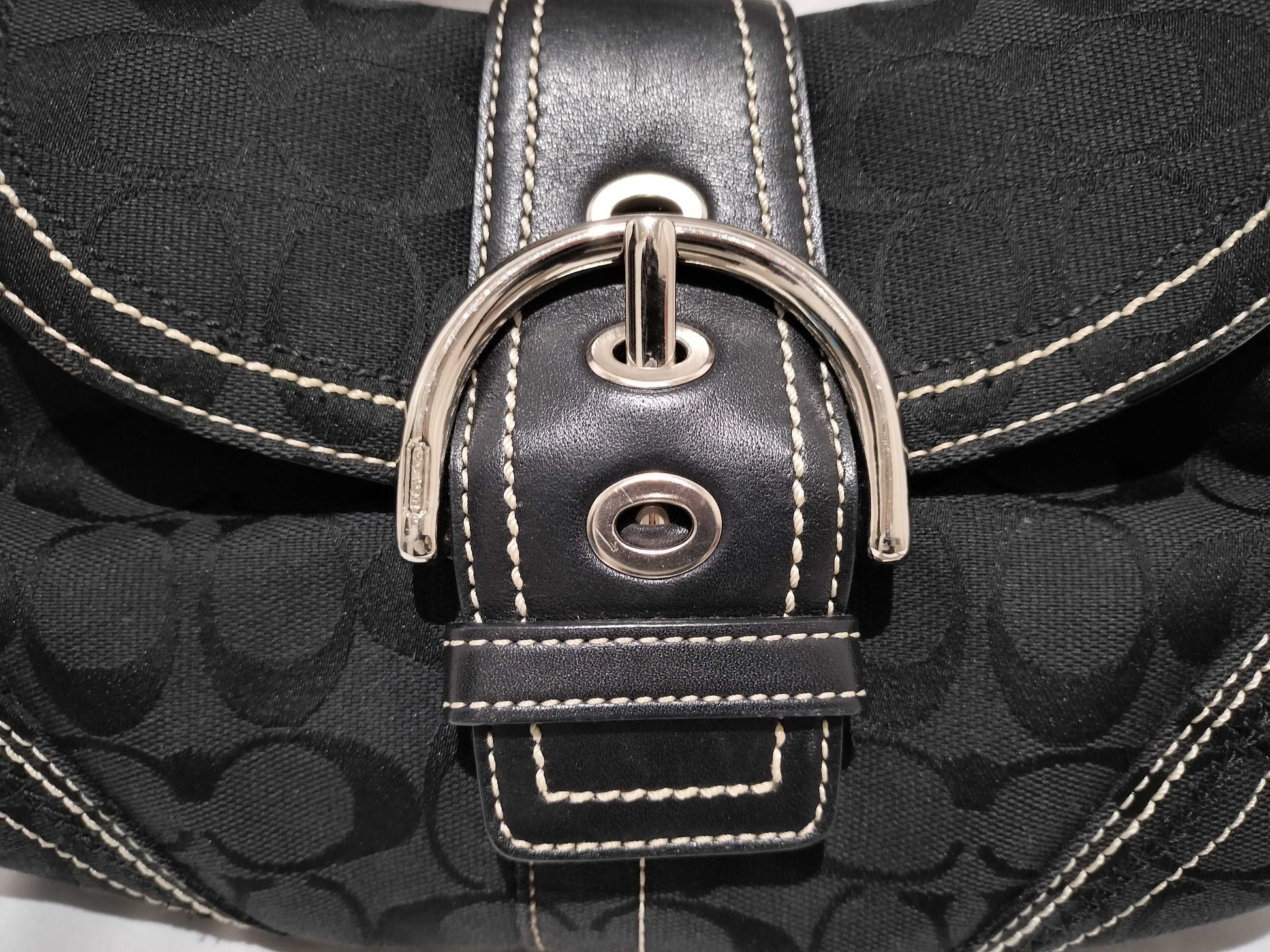 COACH Signature Black Shoulder Bag/Handbag