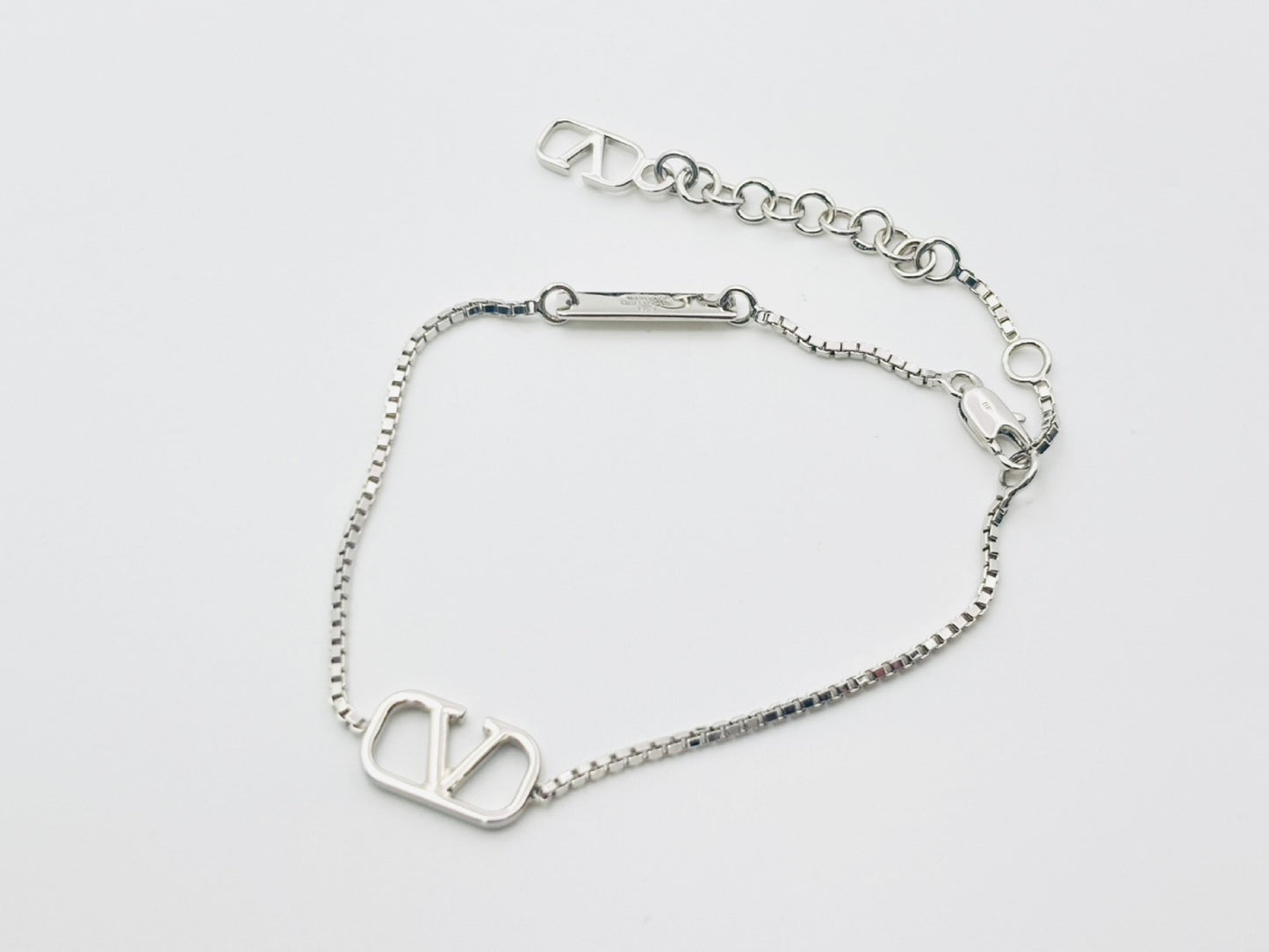 Valentino Garavani V Logo Signature Metal Bracelet in Silver, Current Model, Bracelet/Bangle