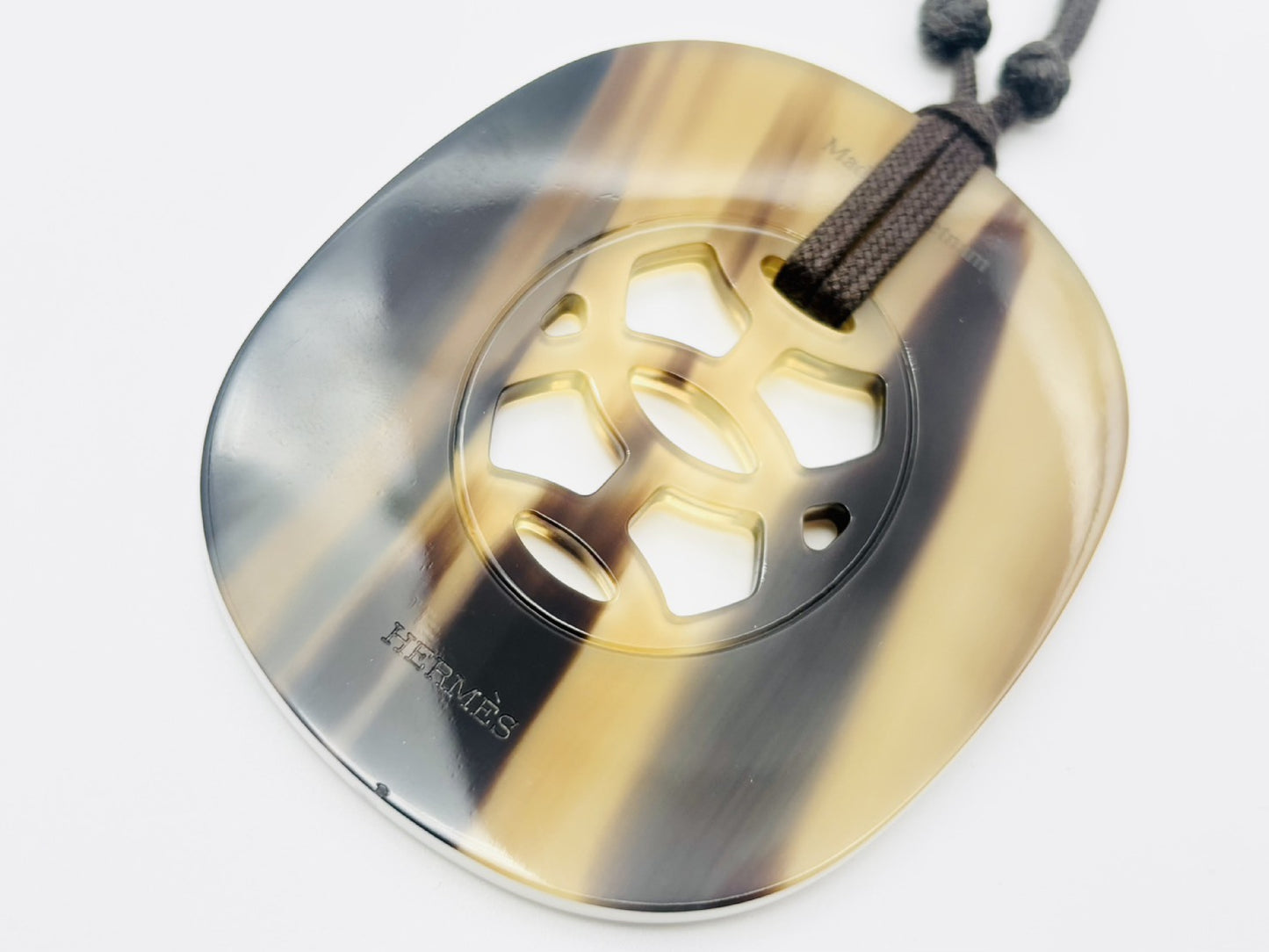 HERMES Lift GM Buffalo Horn x Lacquer Wood Necklace White Necklace