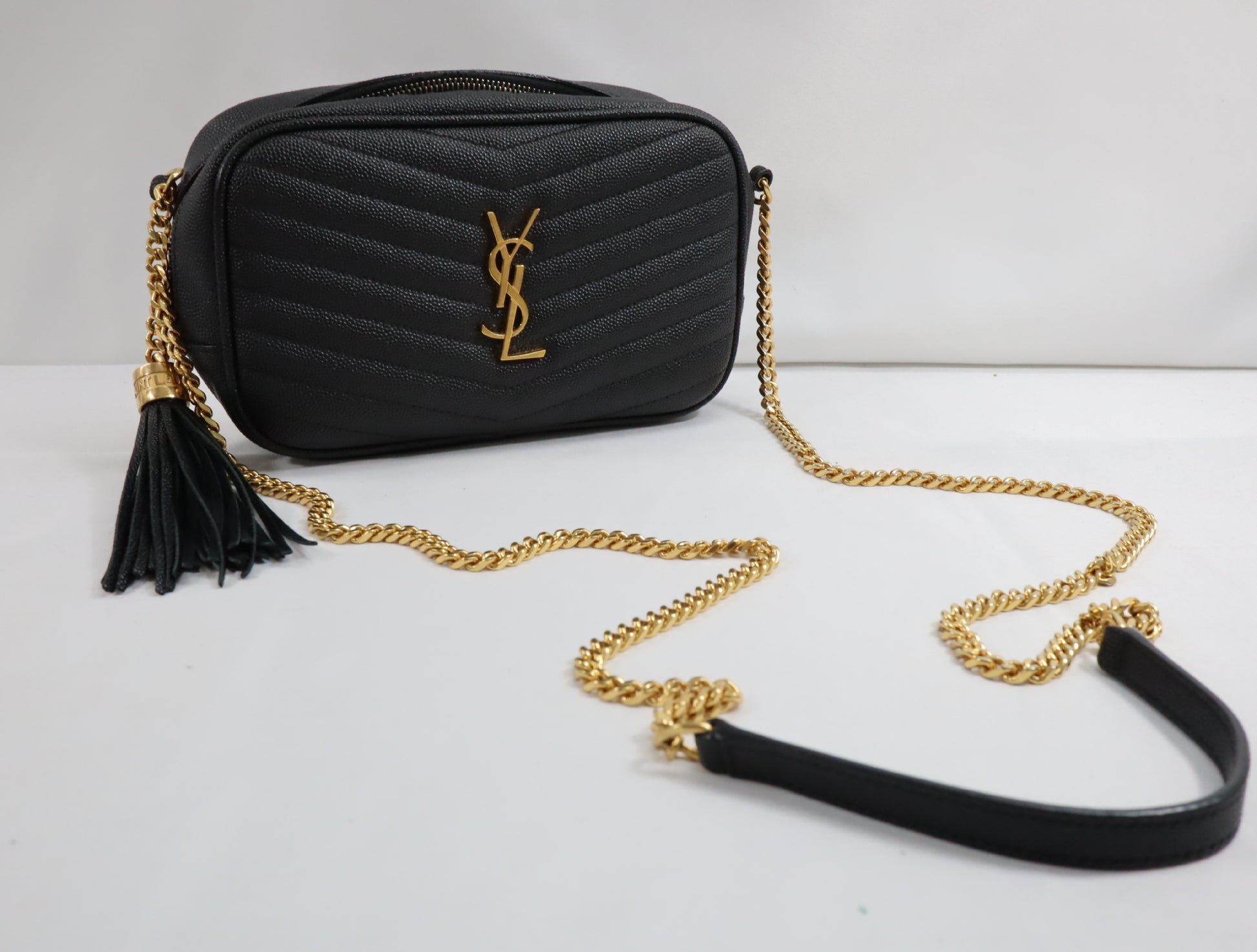 Yves Saint Laurent Lou Leather Chain Shoulder Bag 618057