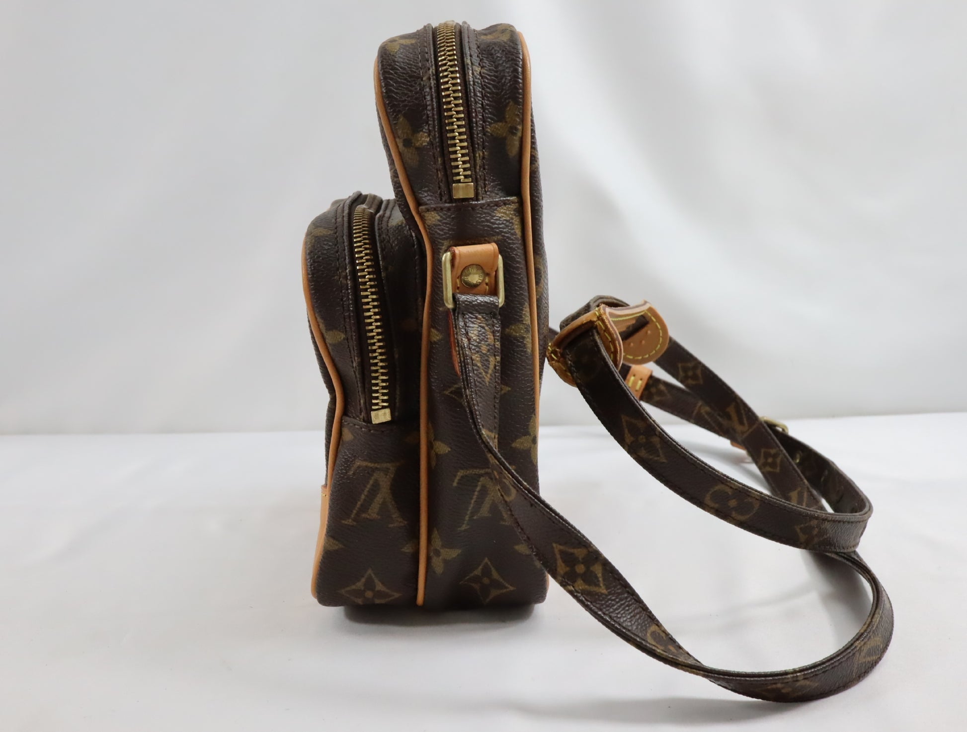 LOUIS VUITTON Monogram Amazon M45236 TH1014 Shoulder Bag