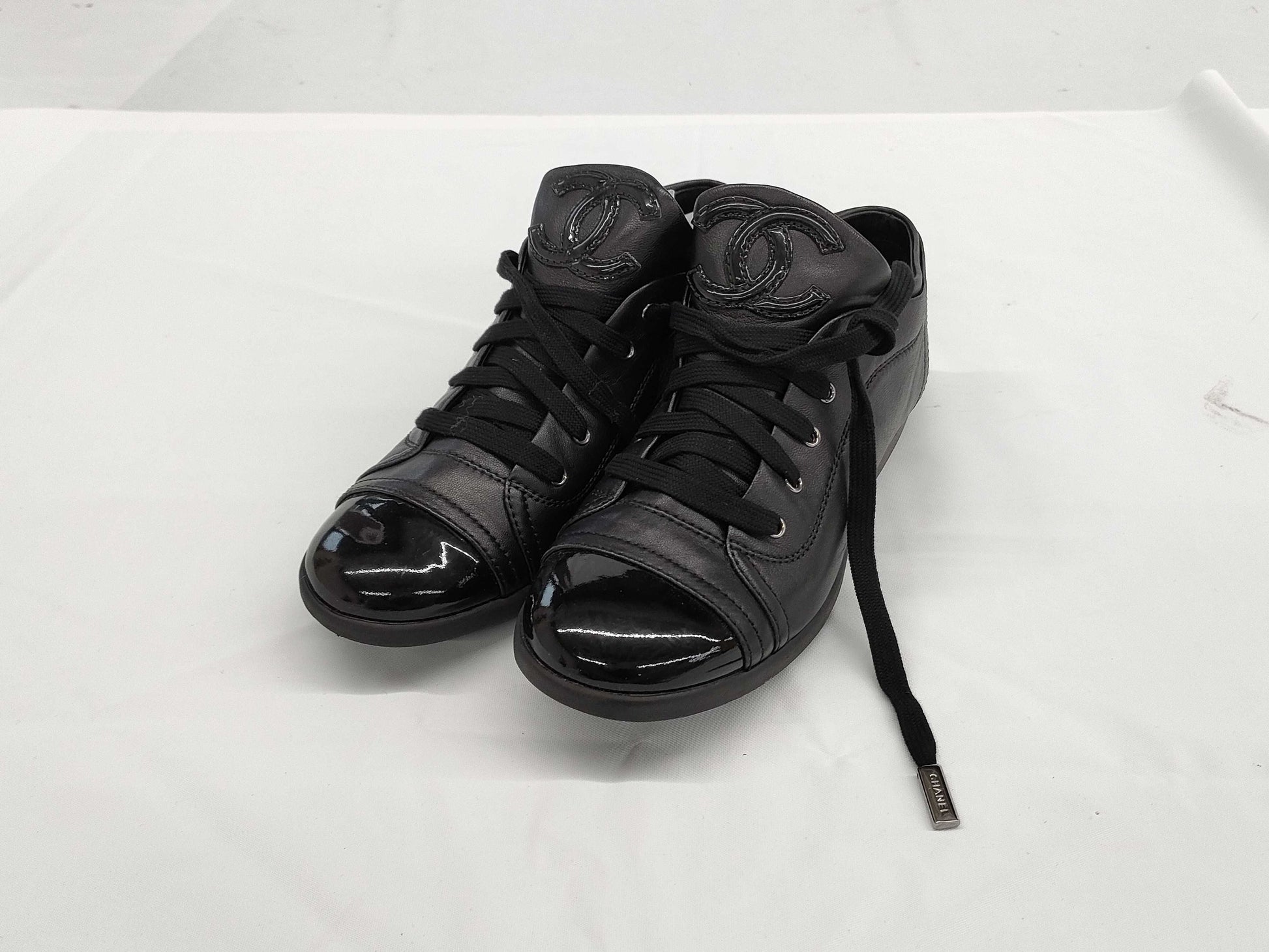 CHANEL Women's Shoes Size 38 Sneakers