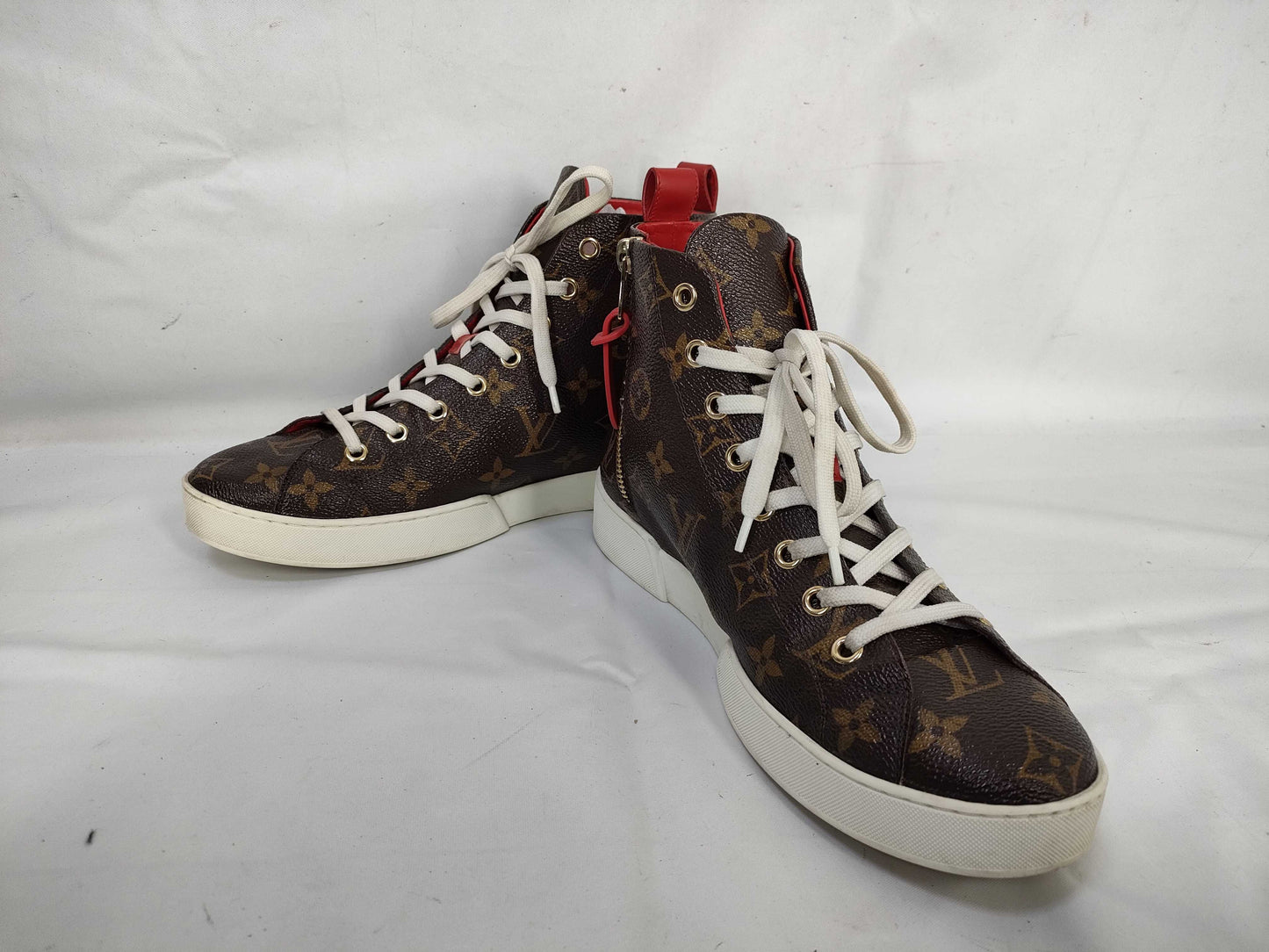 LOUIS VUITTON Monogram Louis Vuitton Women's Sneakers Size 37