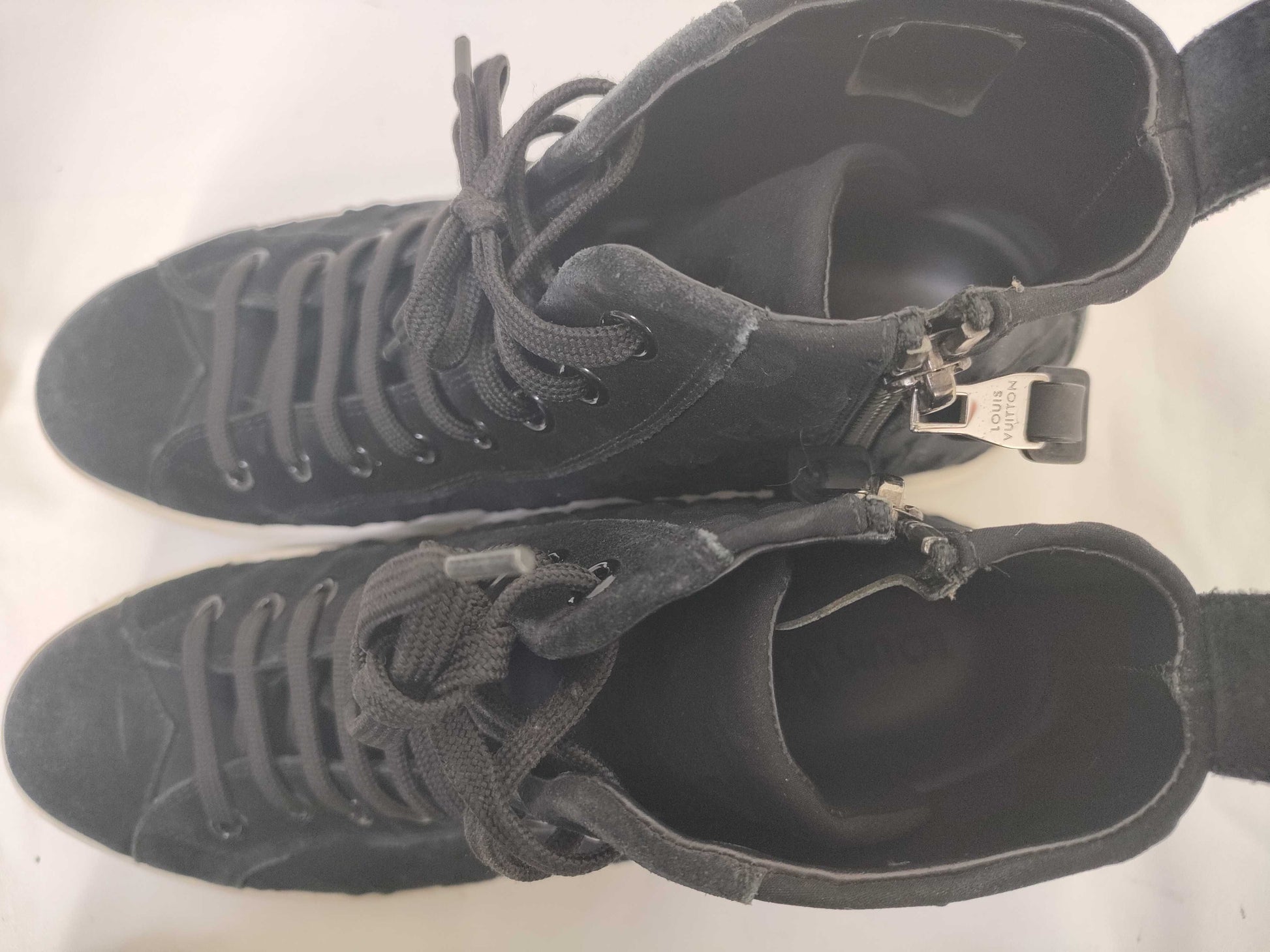 LOUIS VUITTON Monogram Louis Vuitton Women's Sneakers Size 36