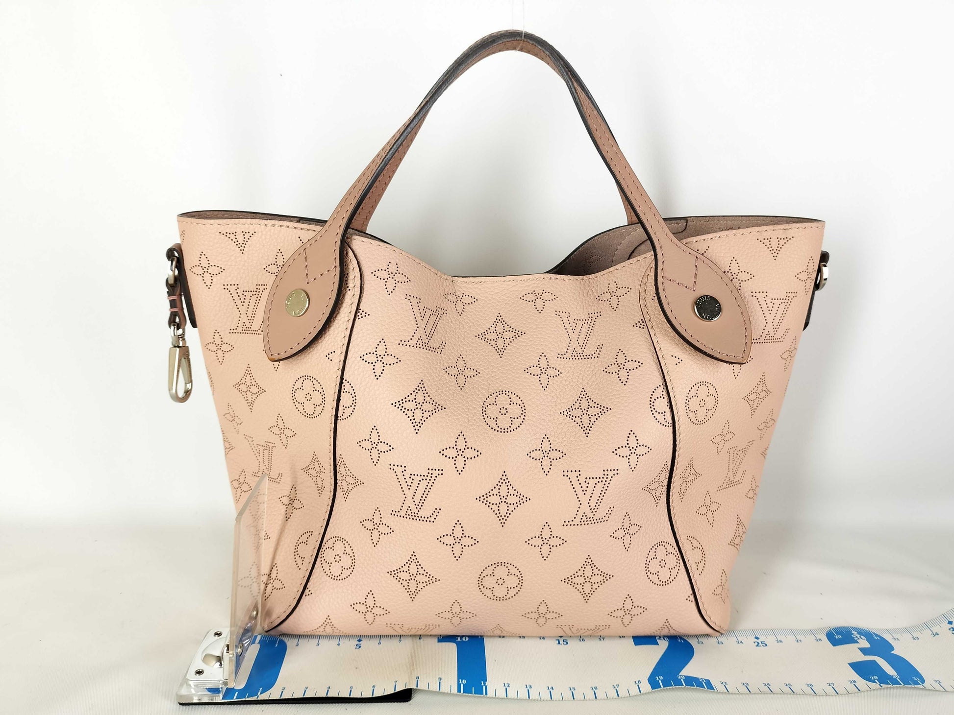 LOUIS VUITTON Mahina Hina PM Monogram Mahina Magnolia M54353 RFID Handbag