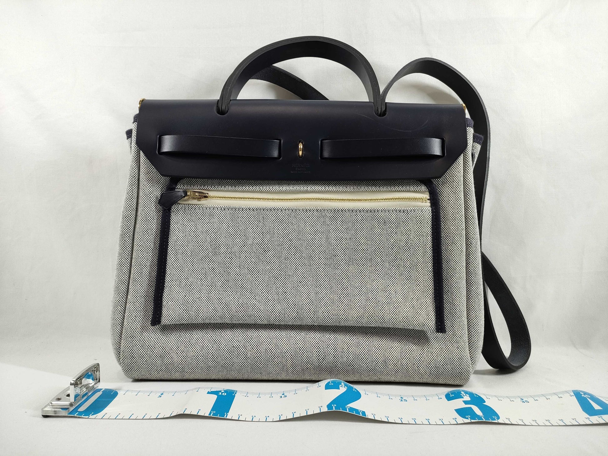 HERMES Airbag Zip PM, Light Gray/Navy, Toile H/Vache Hunter, U Stamp, Shoulder Bag