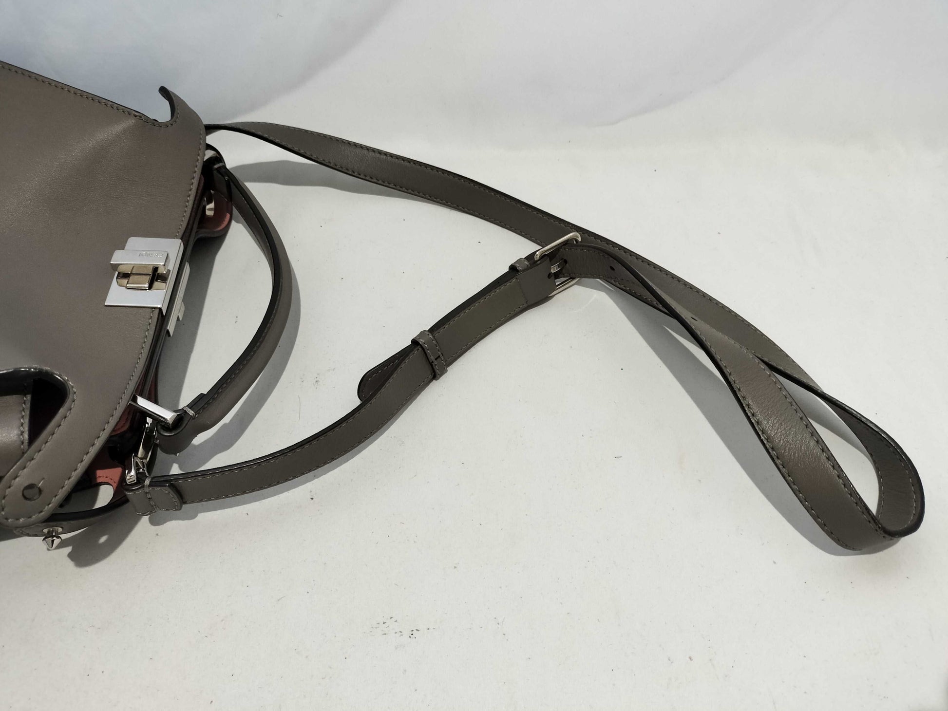 FENDI Peekaboo Iconic Essential 2-way handbag/shoulder bag