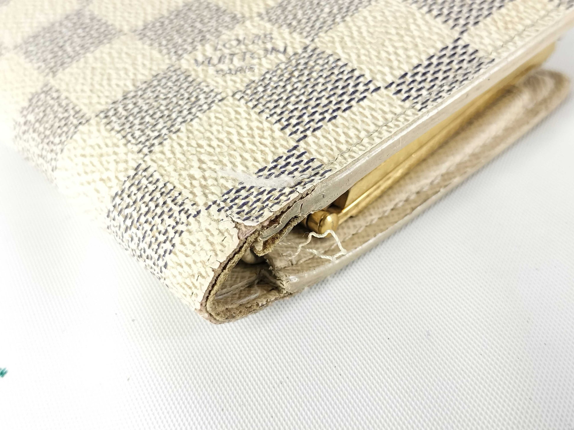 LOUIS VUITTON Damier Azur Louis Vuitton Wallet Damier Beige Portefeuille Viennois Wallet