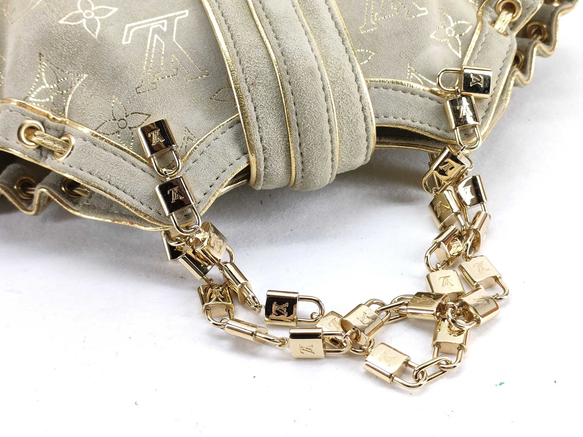 LOUIS VUITTON M92373 Extraordinaire PM Handbag with Dust Bag