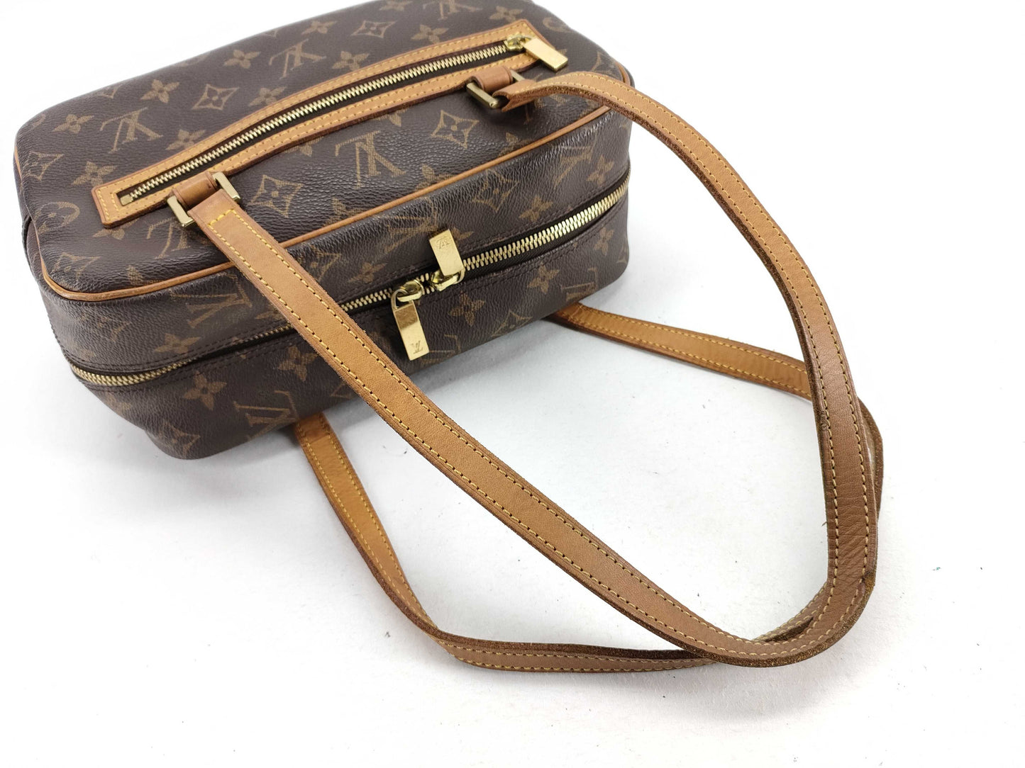 LOUIS VUITTON Monogram M51182 Monogram Cite MM Shoulder Bag
