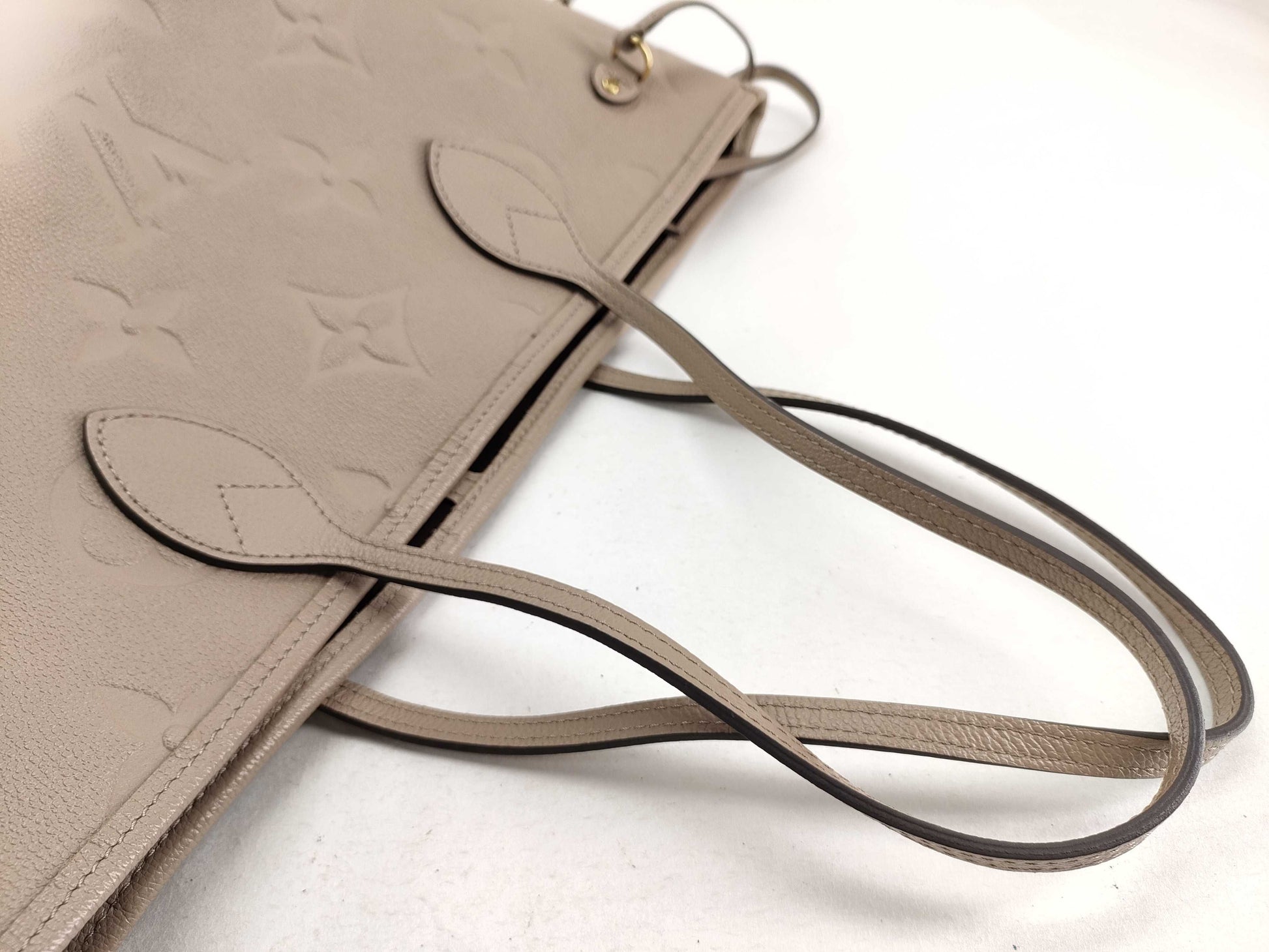 LOUIS VUITTON Monogram Empreinte M45686 Monogram Empreinte Neverfull MM Tote Bag with Pouch