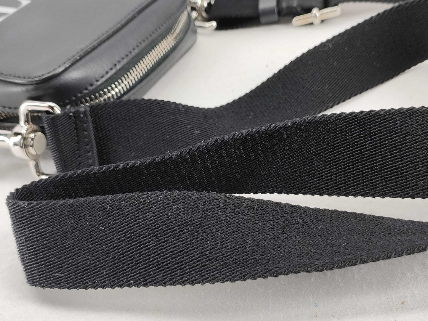 VALENTINO 5Y2B0943WVLTN Leather Small Shoulder Bag in Black with Strap