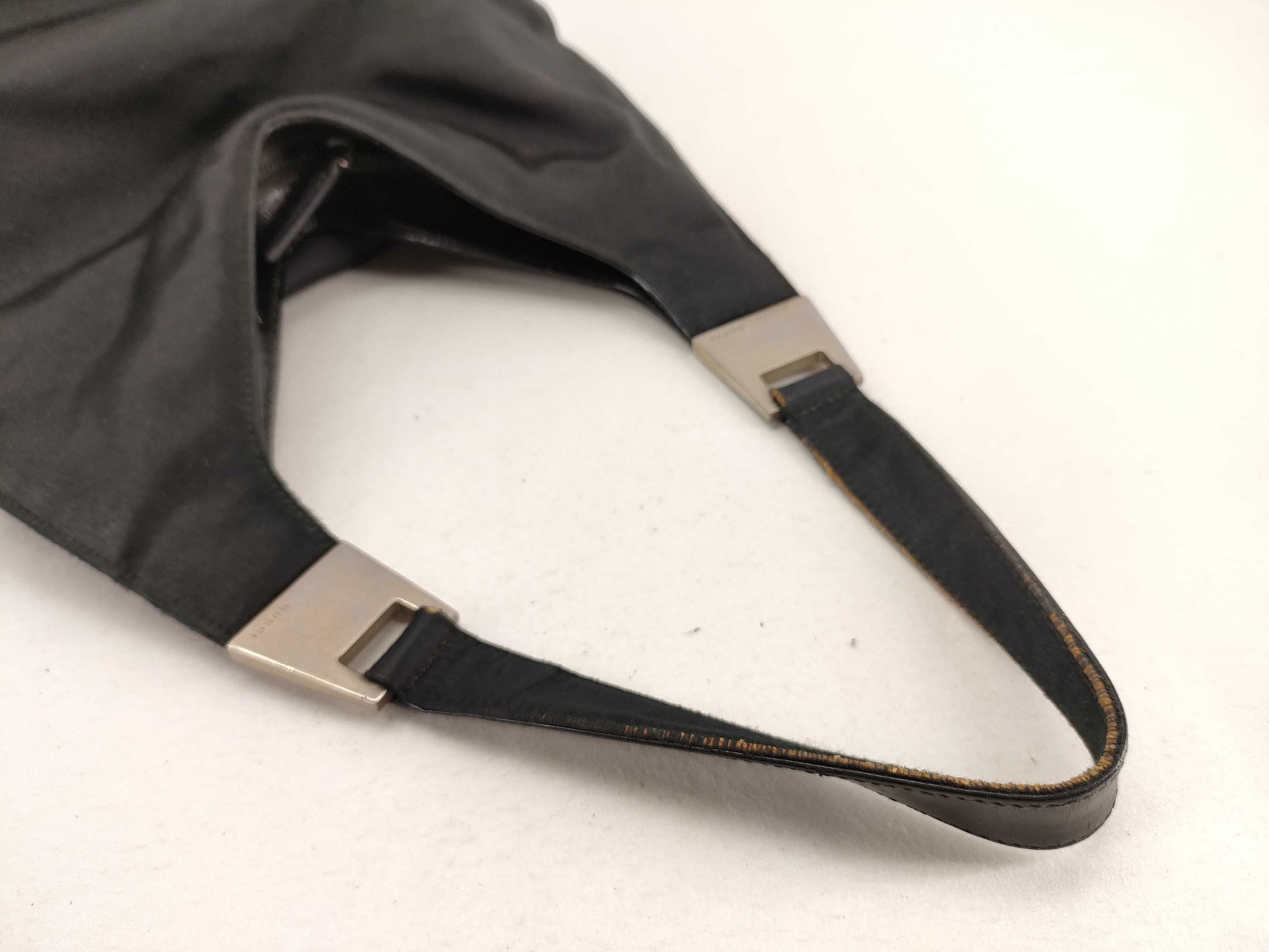 GUCCI 001.1274.3010 Leather and Satin Handbag Black Handbag