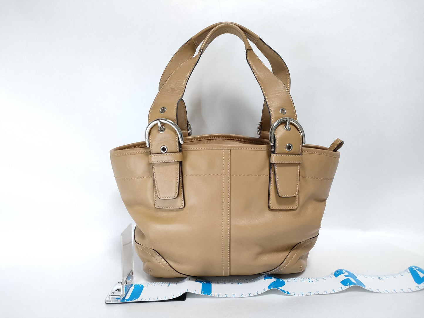 COACH Leather Hunt Bag Beige Handbag