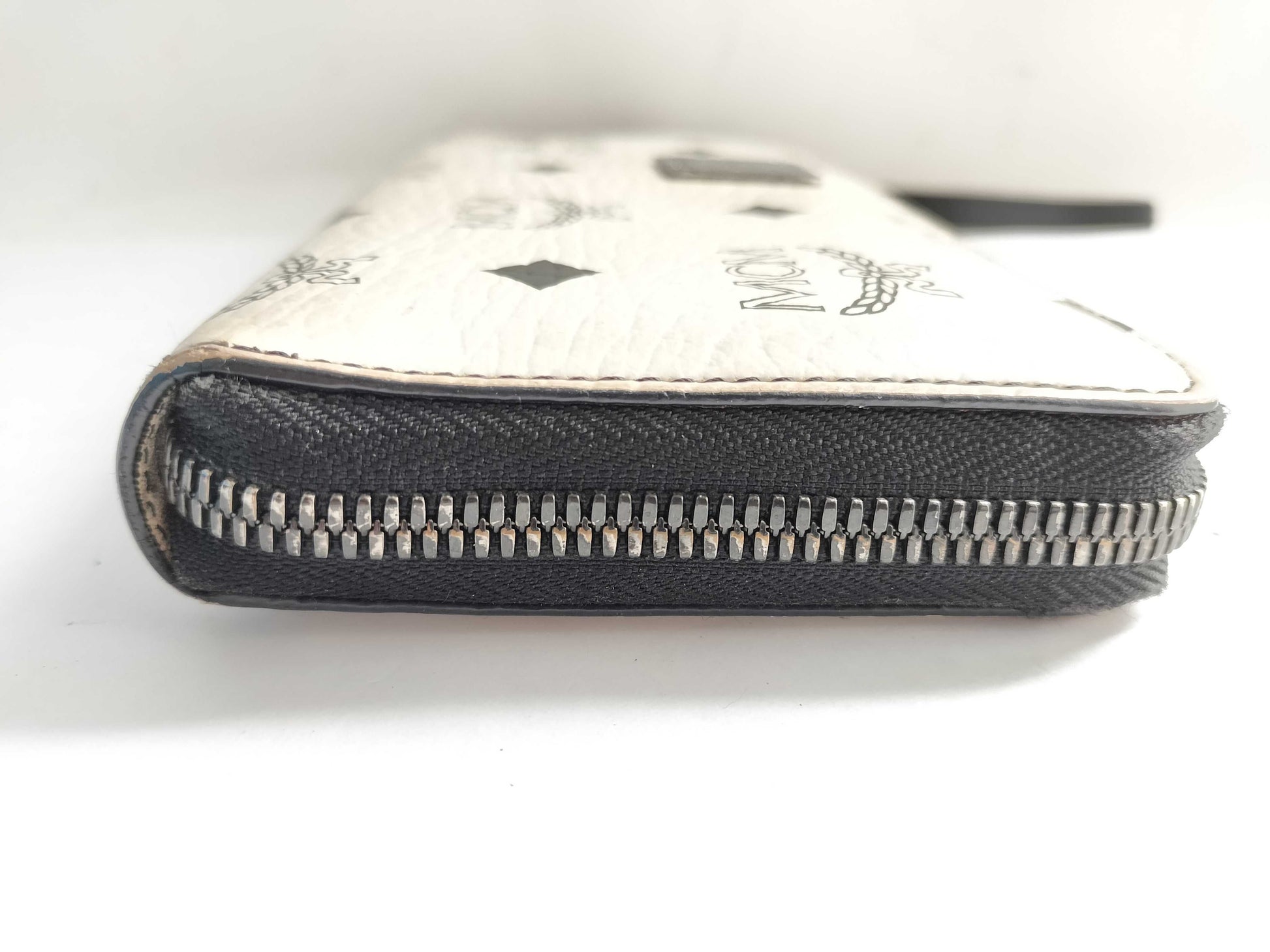 MCM MCM long wallet wallet