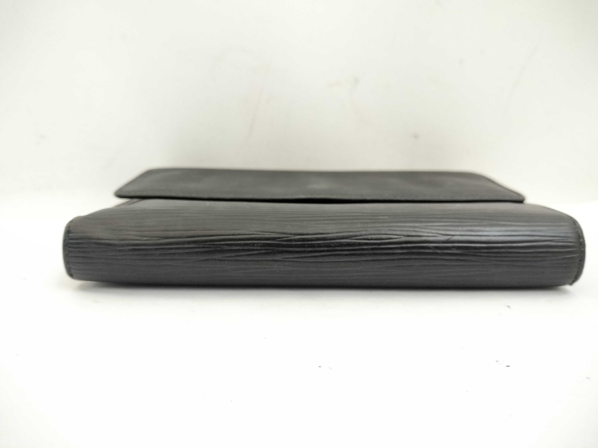LOUIS VUITTON Epi Wallet Black