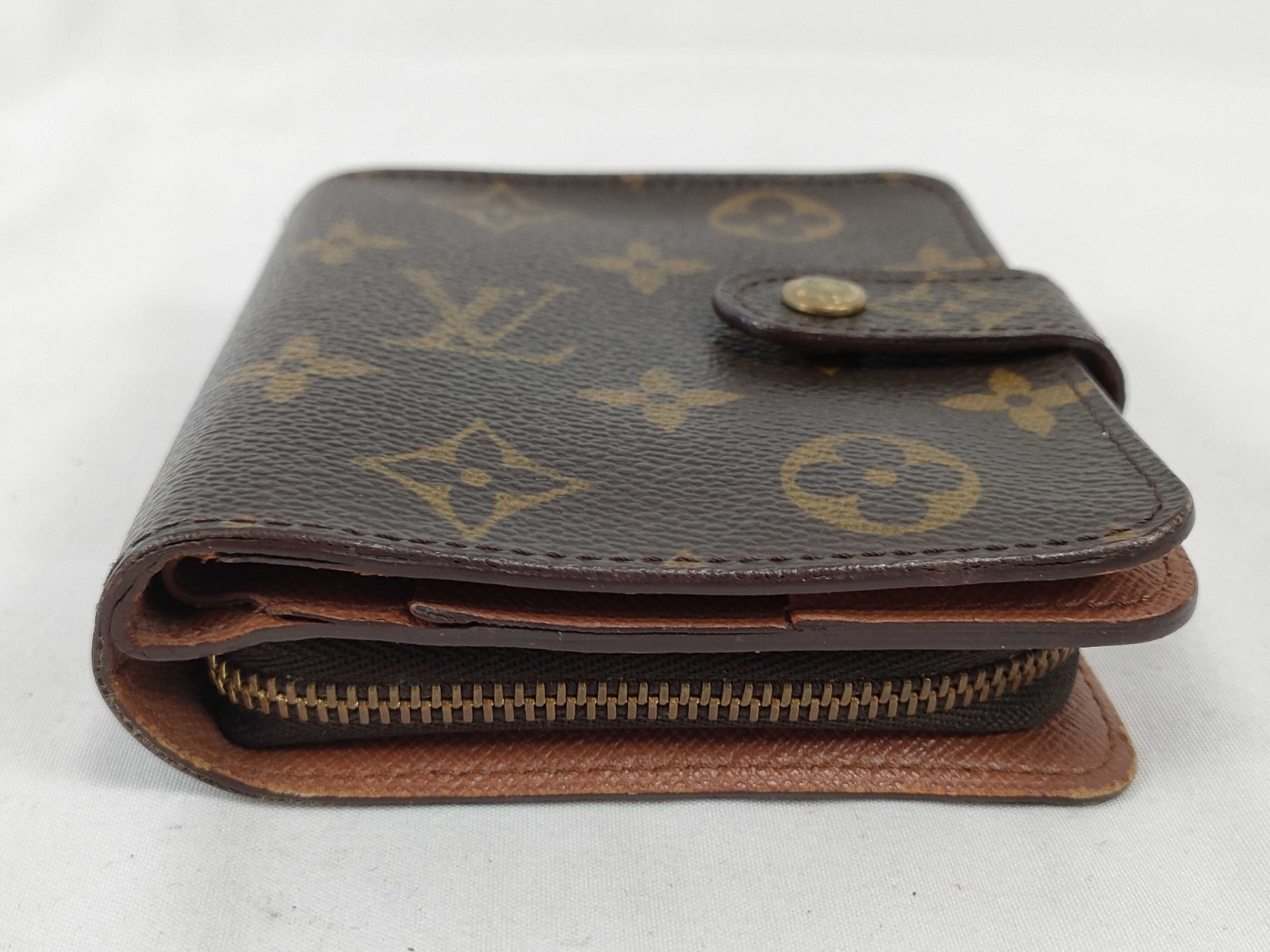 LOUIS VUITTON Monogram Louis Vuitton Monogram Folding Wallet