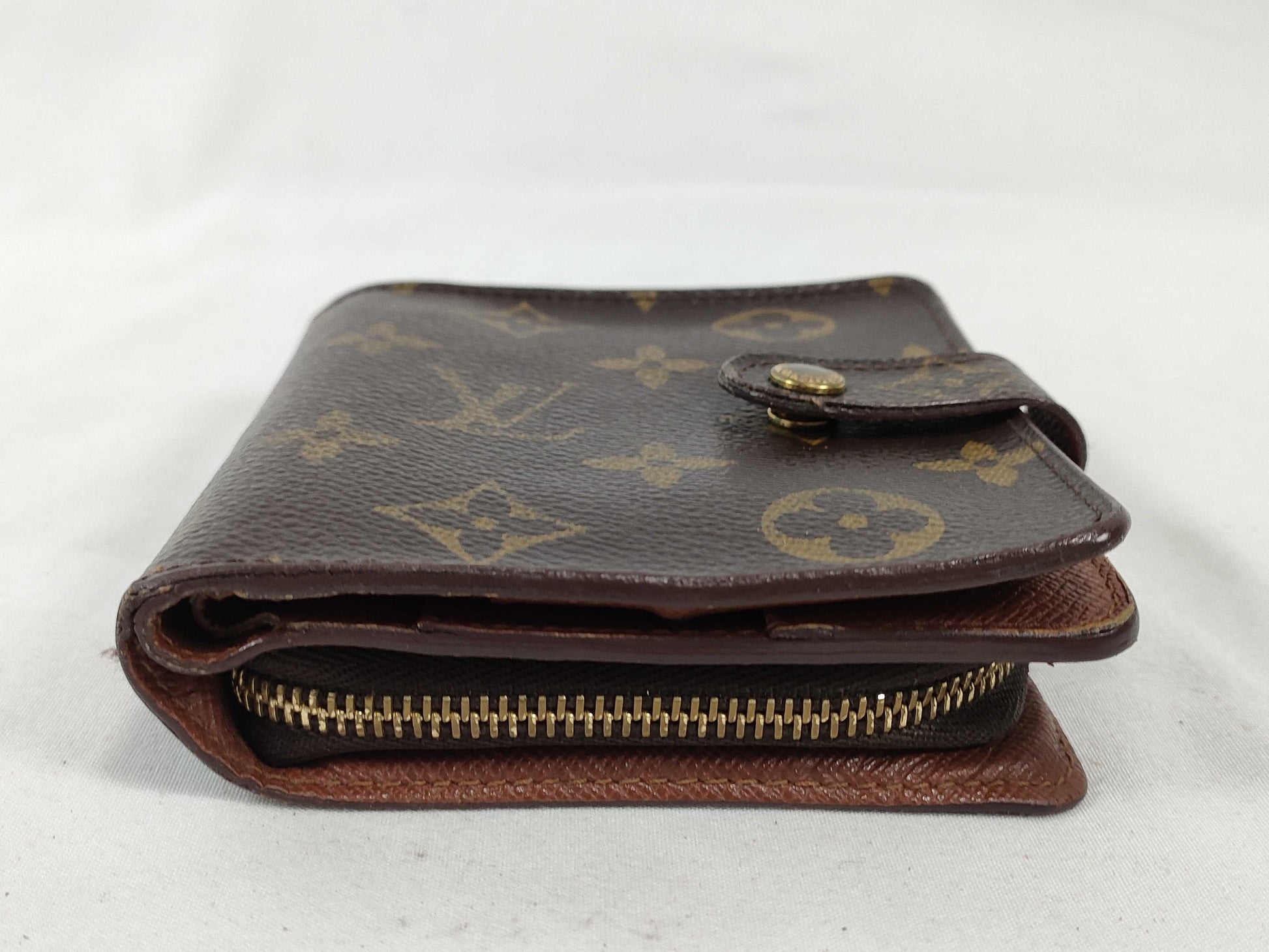 LOUIS VUITTON Monogram Louis Vuitton Monogram Folding Wallet