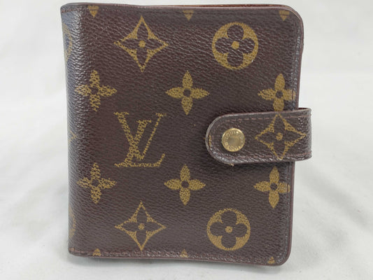 LOUIS VUITTON Monogram Louis Vuitton Monogram Folding Wallet