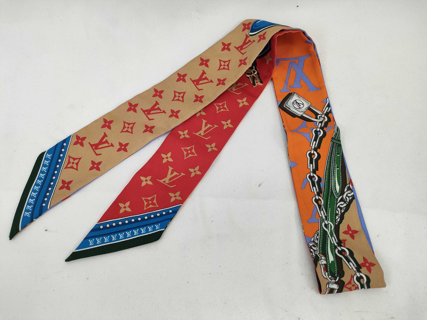 LOUIS VUITTON Twilly Scarf