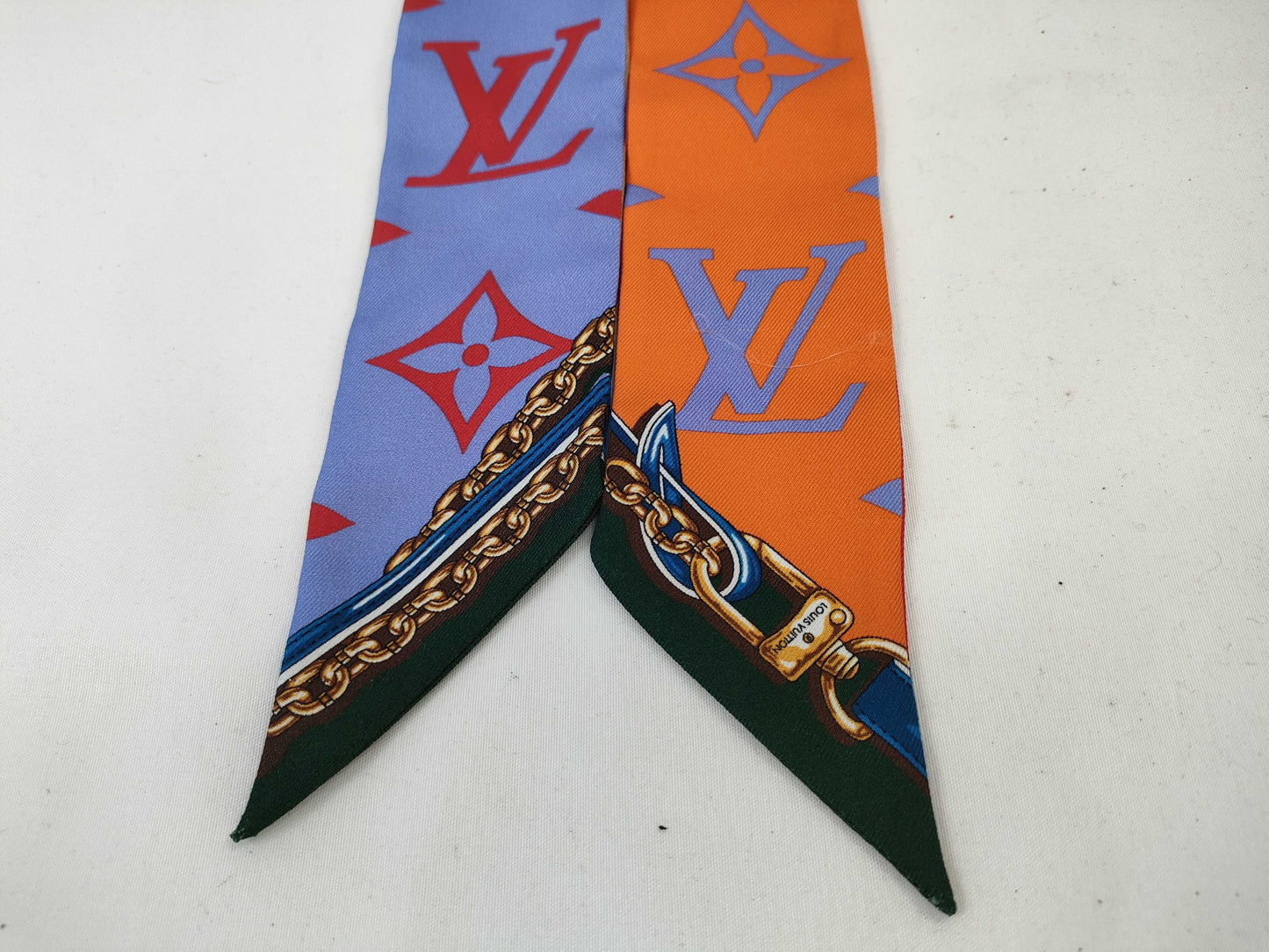 LOUIS VUITTON Twilly Scarf
