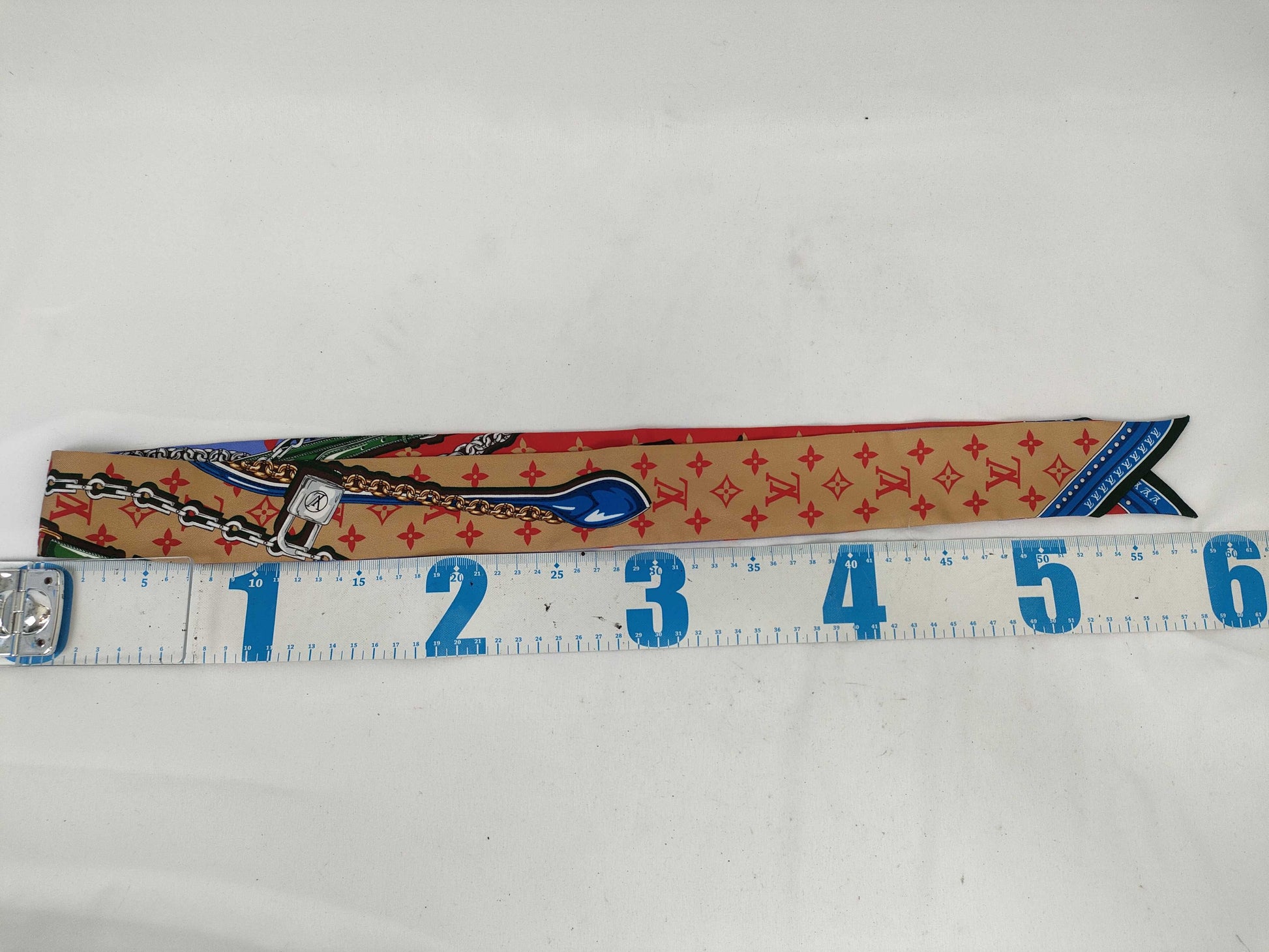 LOUIS VUITTON Twilly Scarf