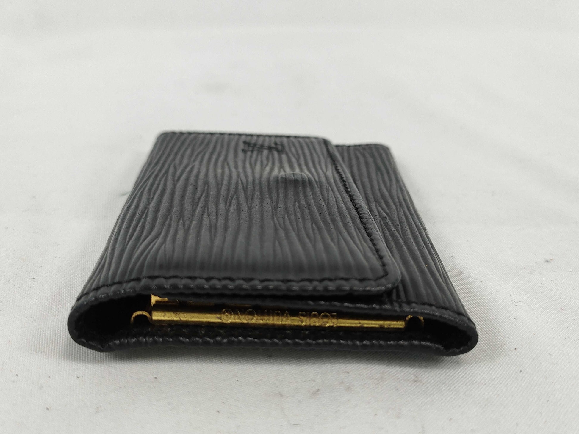 LOUIS VUITTON Epi Multicle Key Case/Key Holder