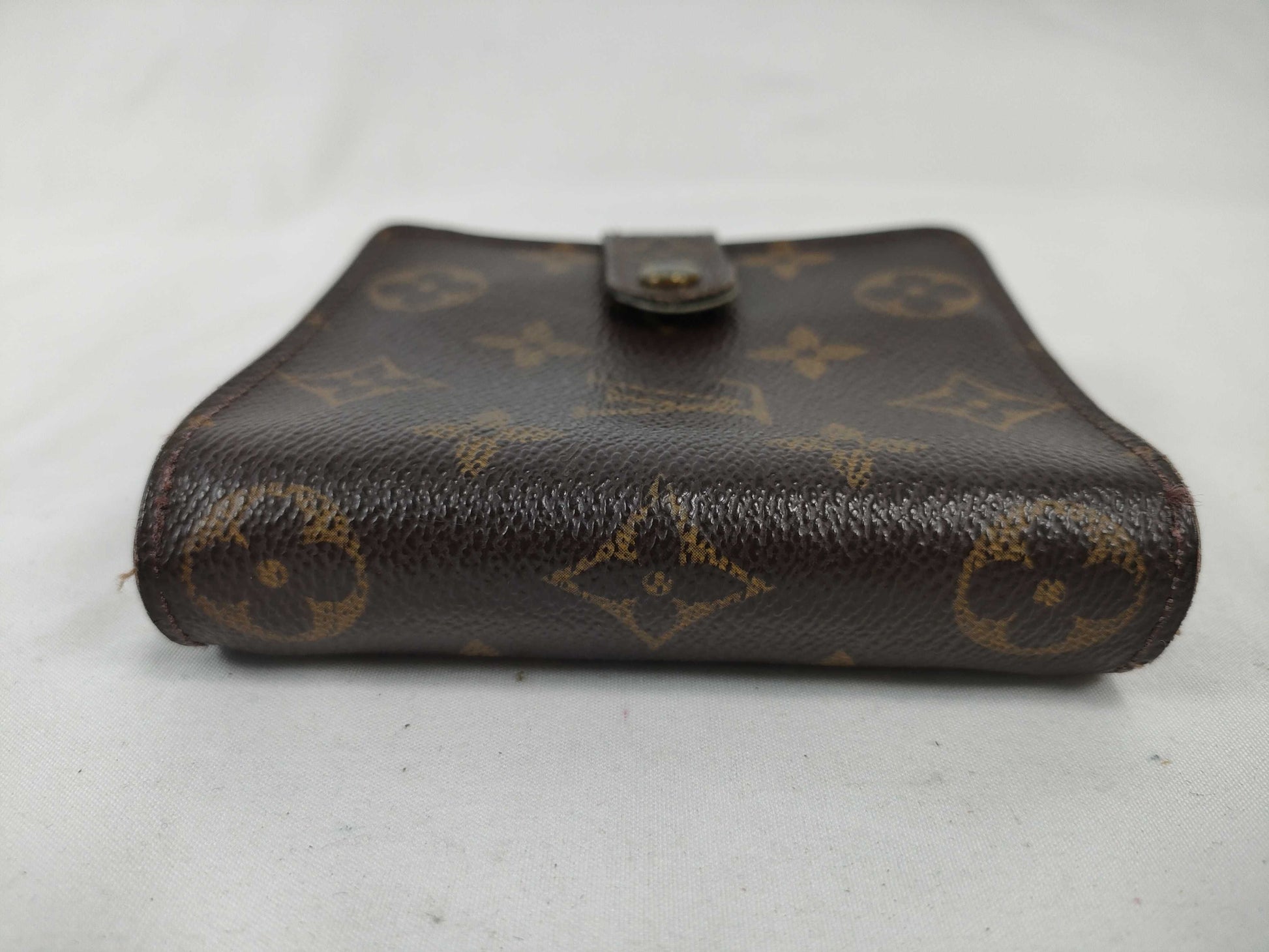 LOUIS VUITTON Monogram Louis Vuitton Monogram Folding Wallet