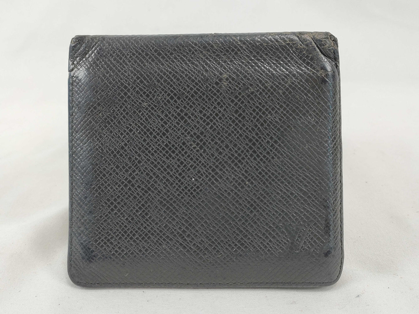LOUIS VUITTON Taiga Bifold Wallet, Black