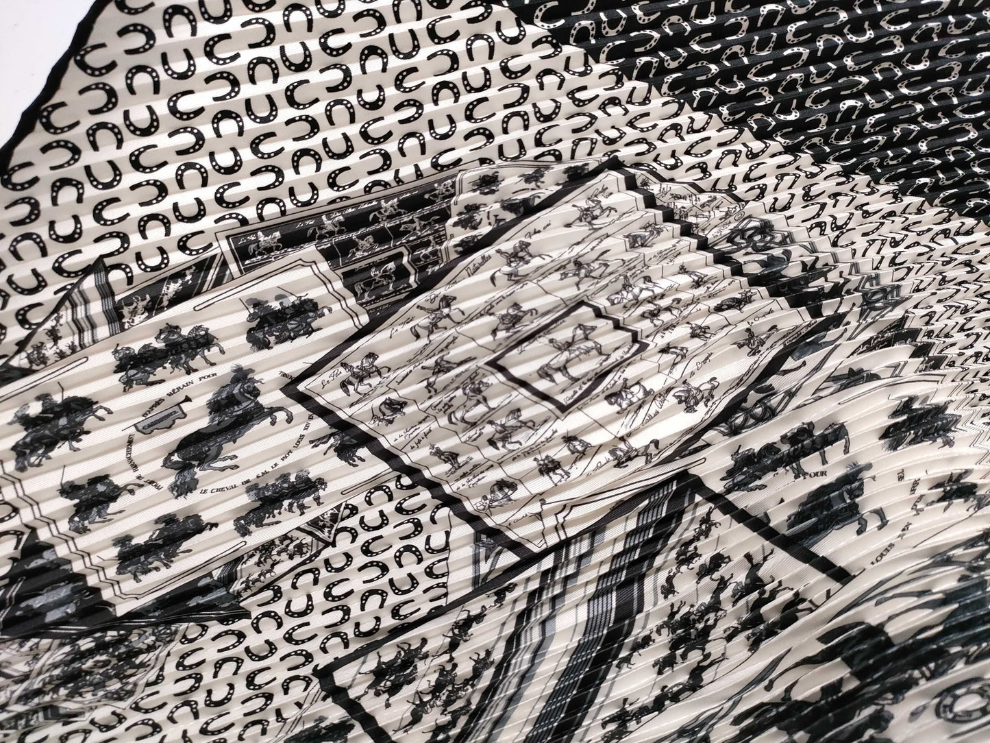 HERMES Carre HERMES Scarf Scarf